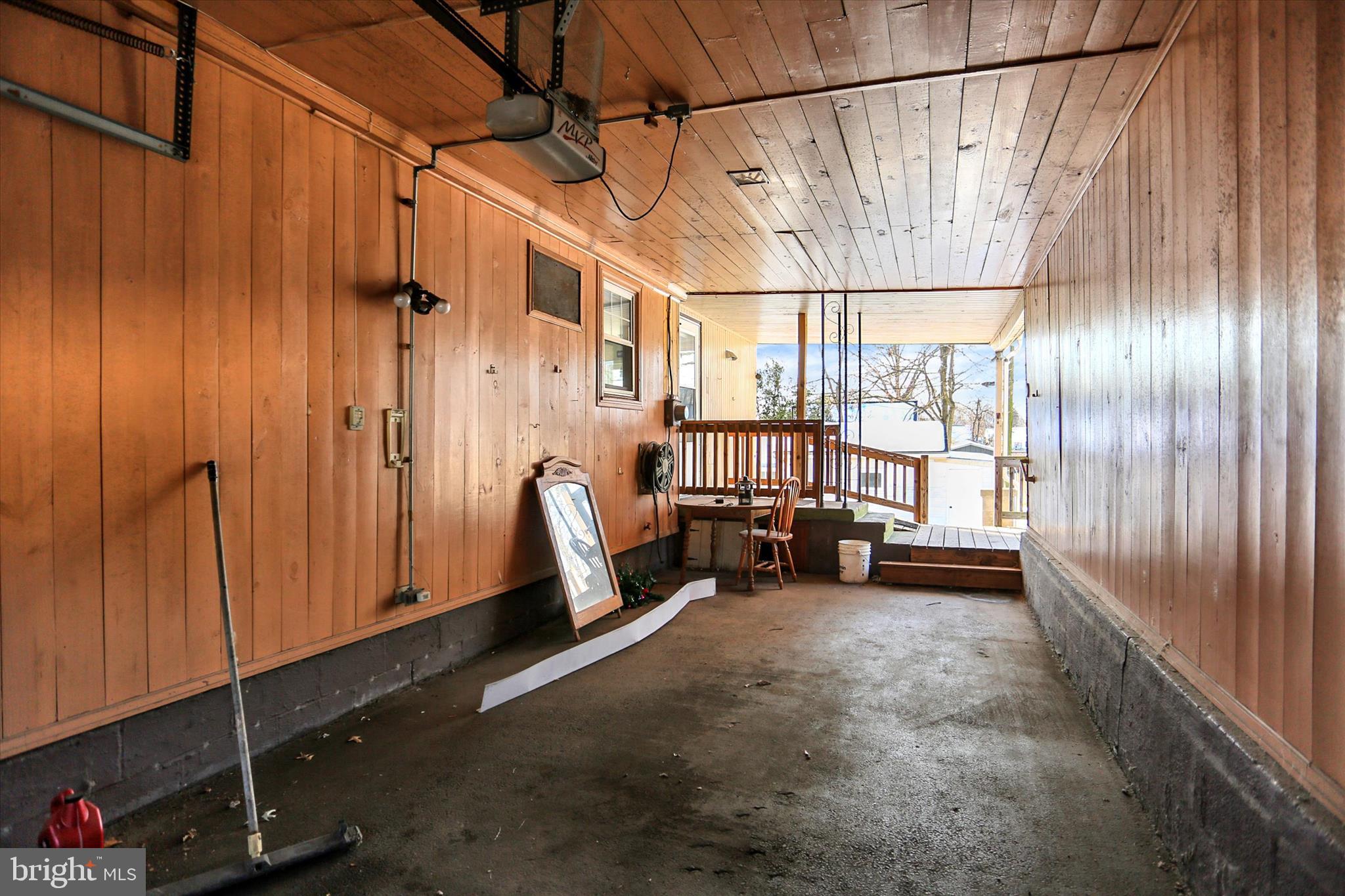 OAK HILLS - Residential