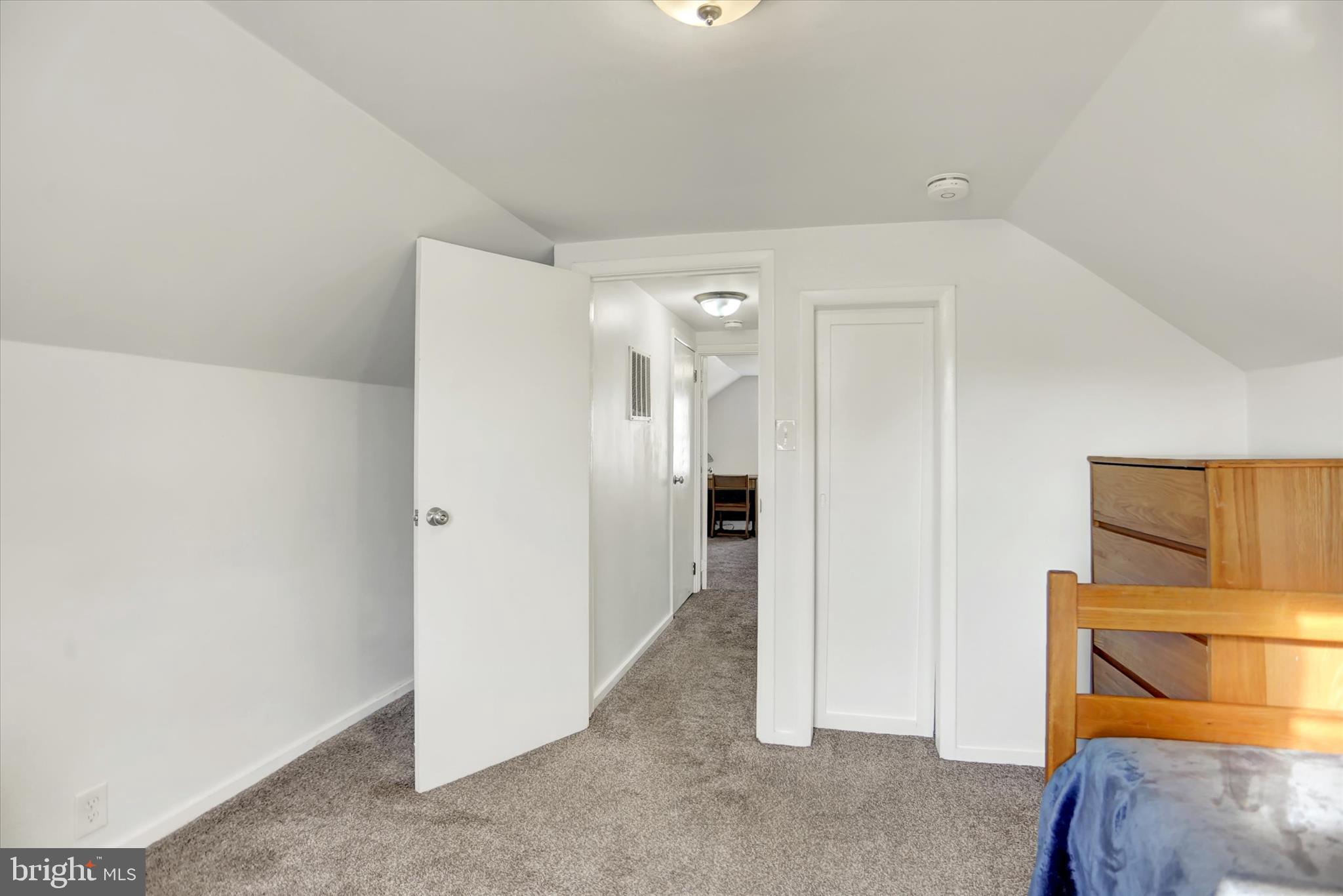 OAK HILLS - Residential