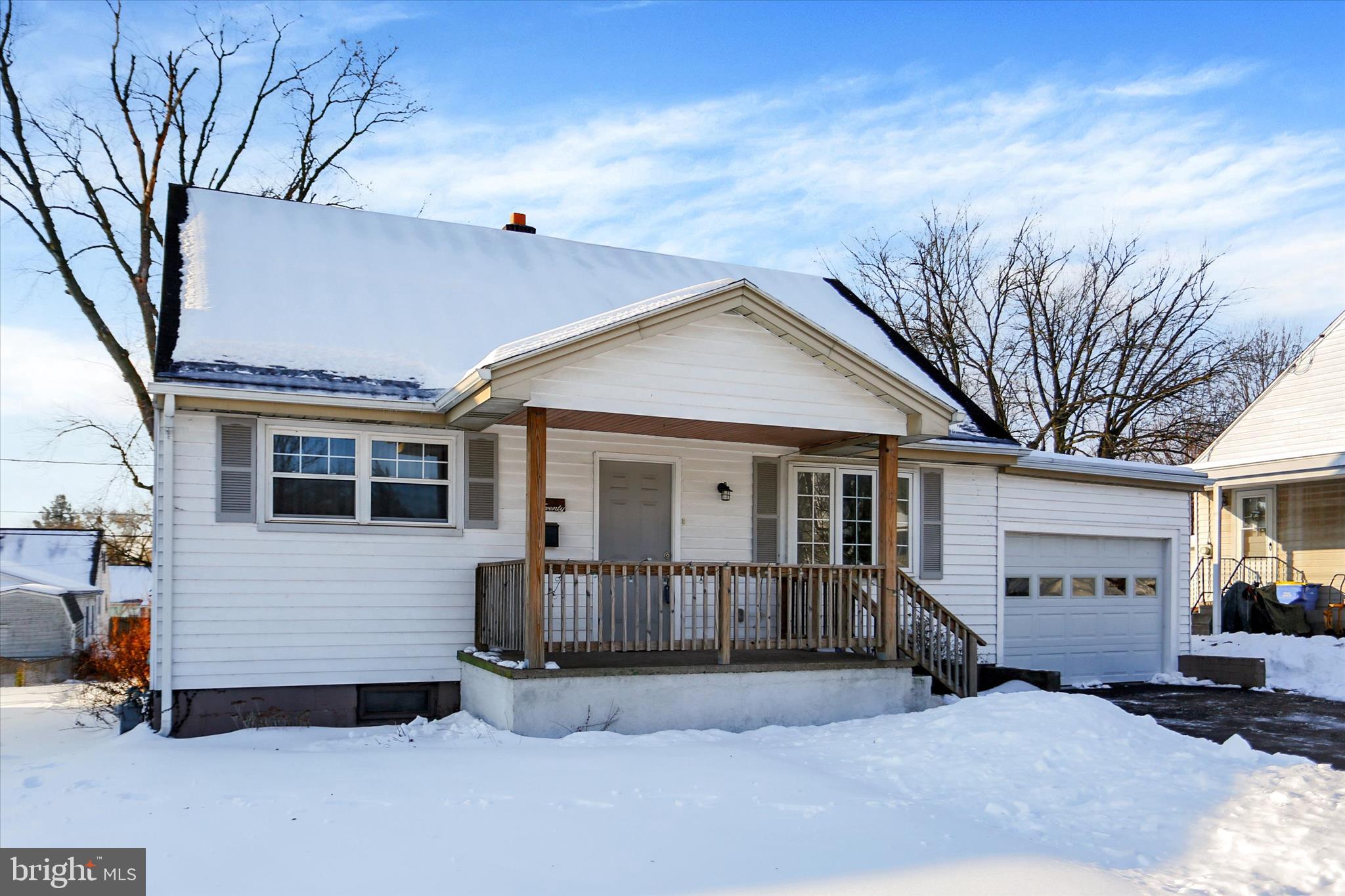 OAK HILLS - Residential