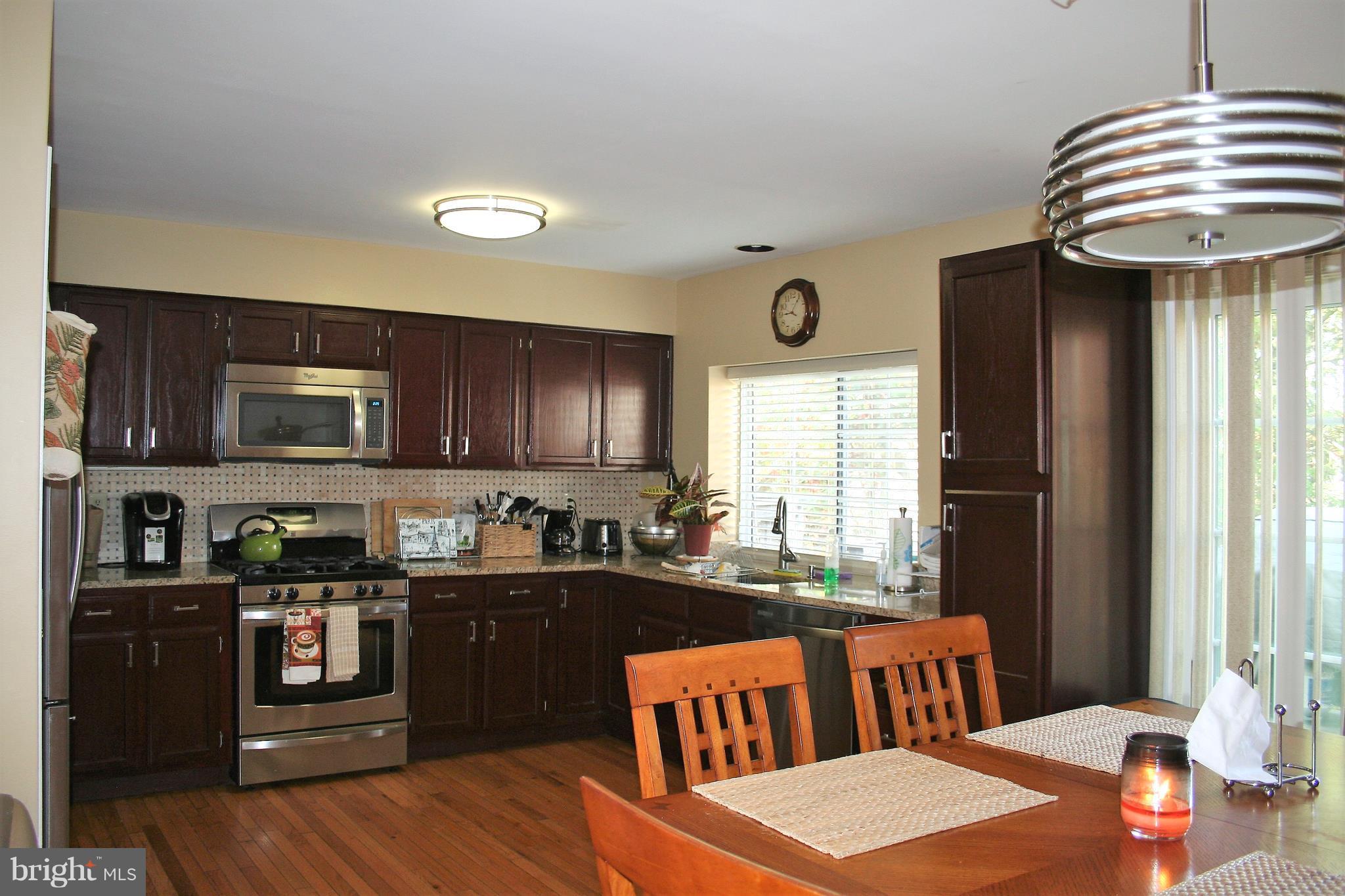 PARADISE - Residential Lease