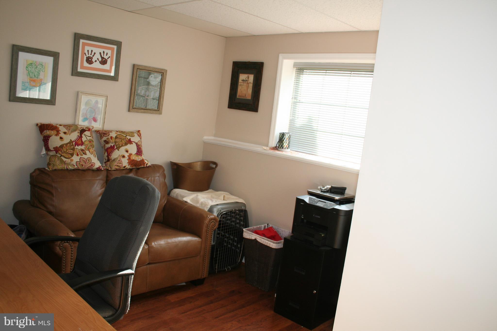 PARADISE - Residential Lease