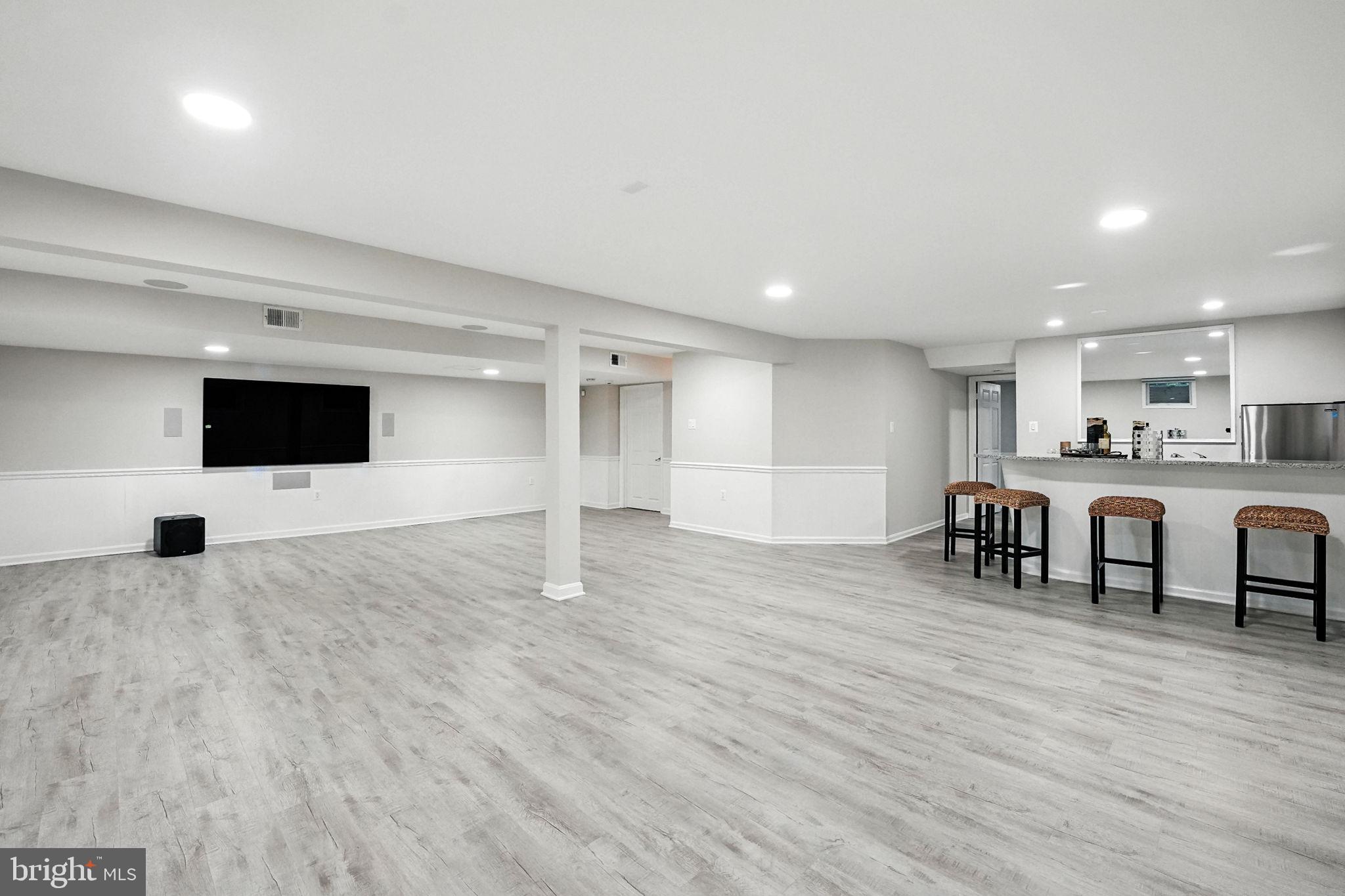 LANGLEY OAKS - Residential