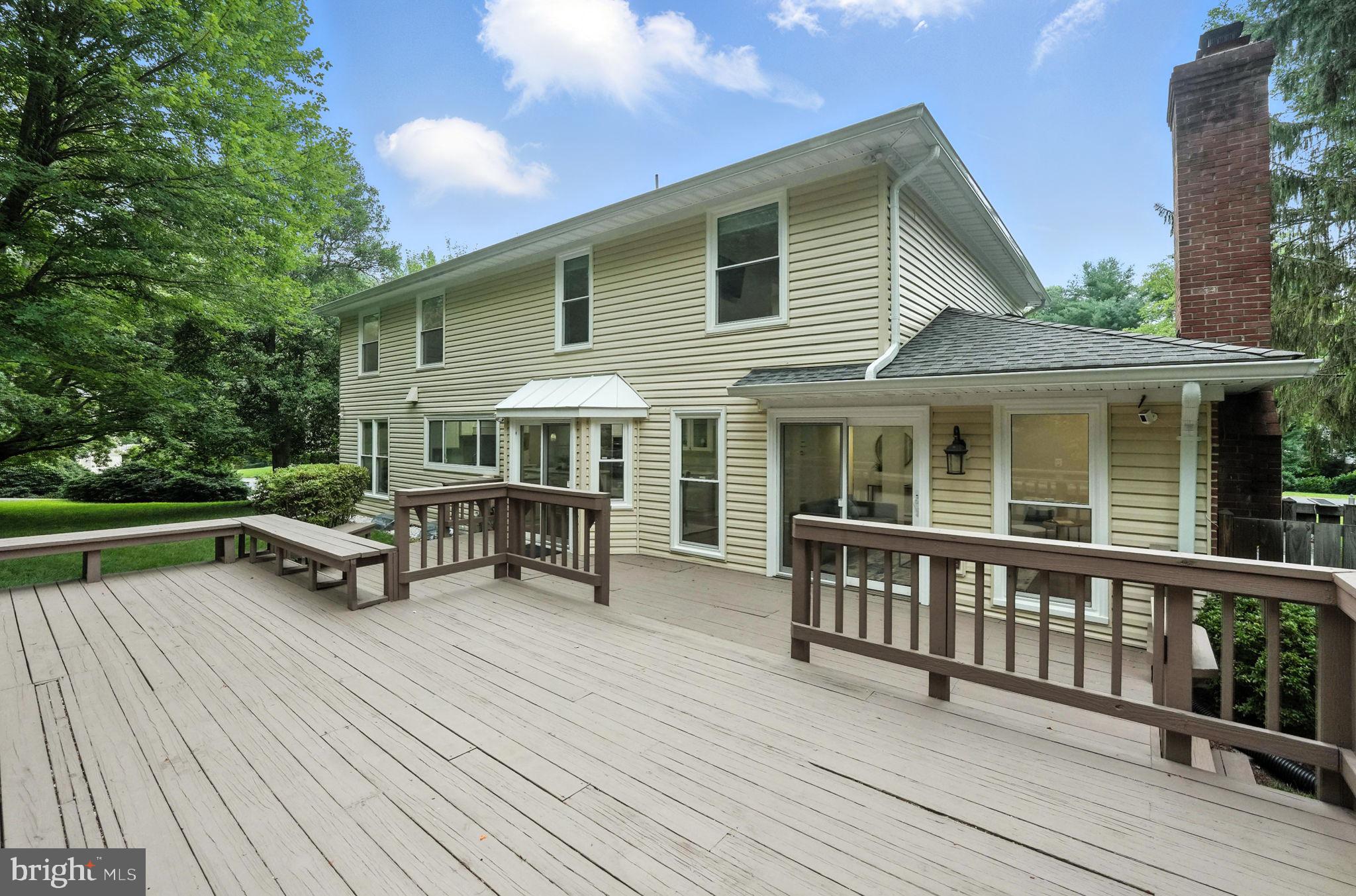 LANGLEY OAKS - Residential