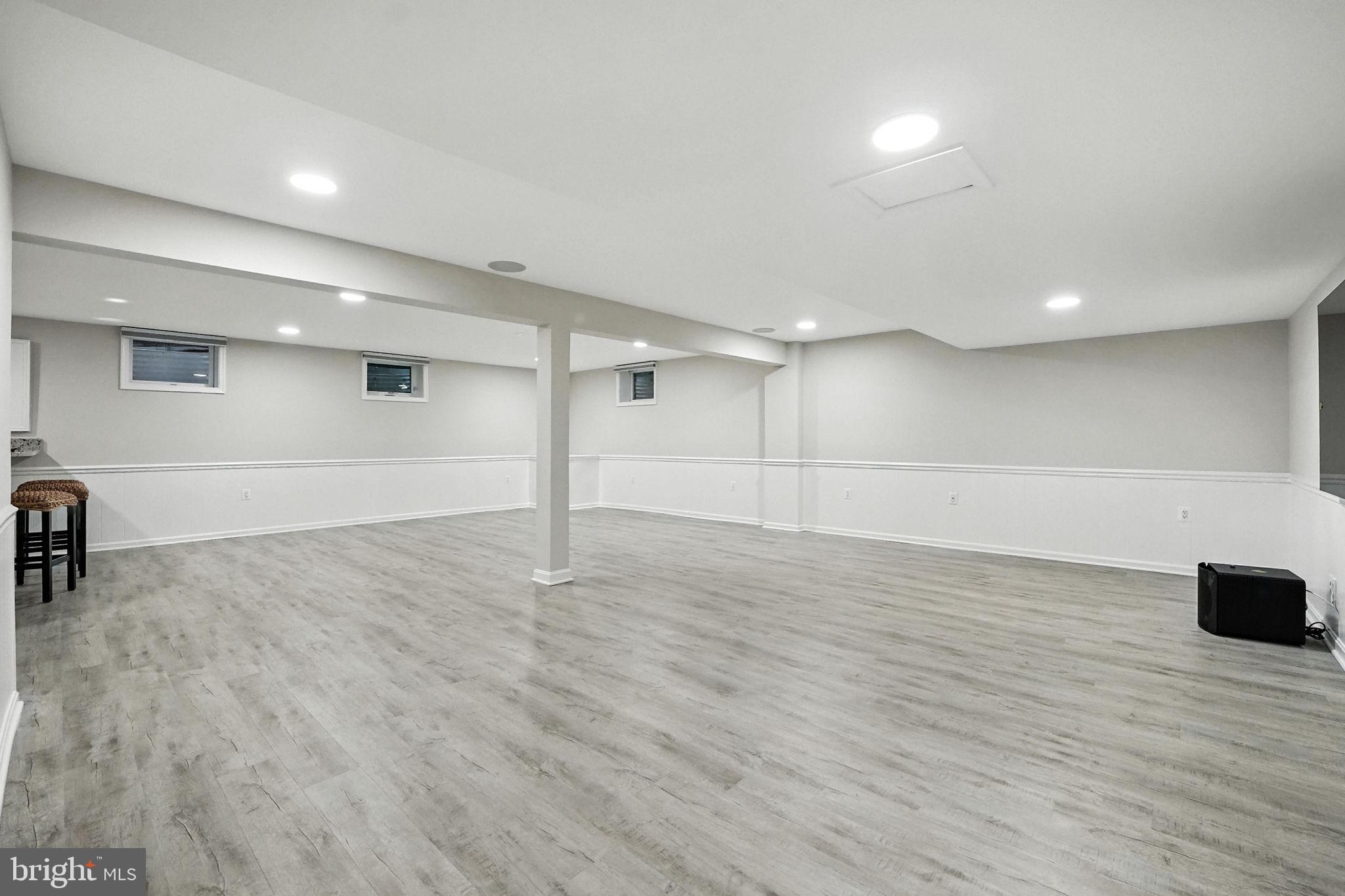 LANGLEY OAKS - Residential