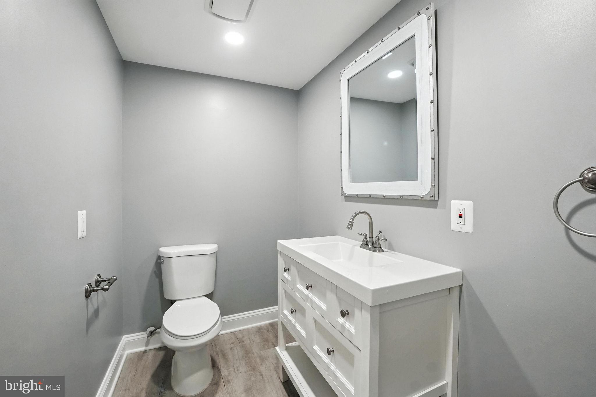 LANGLEY OAKS - Residential