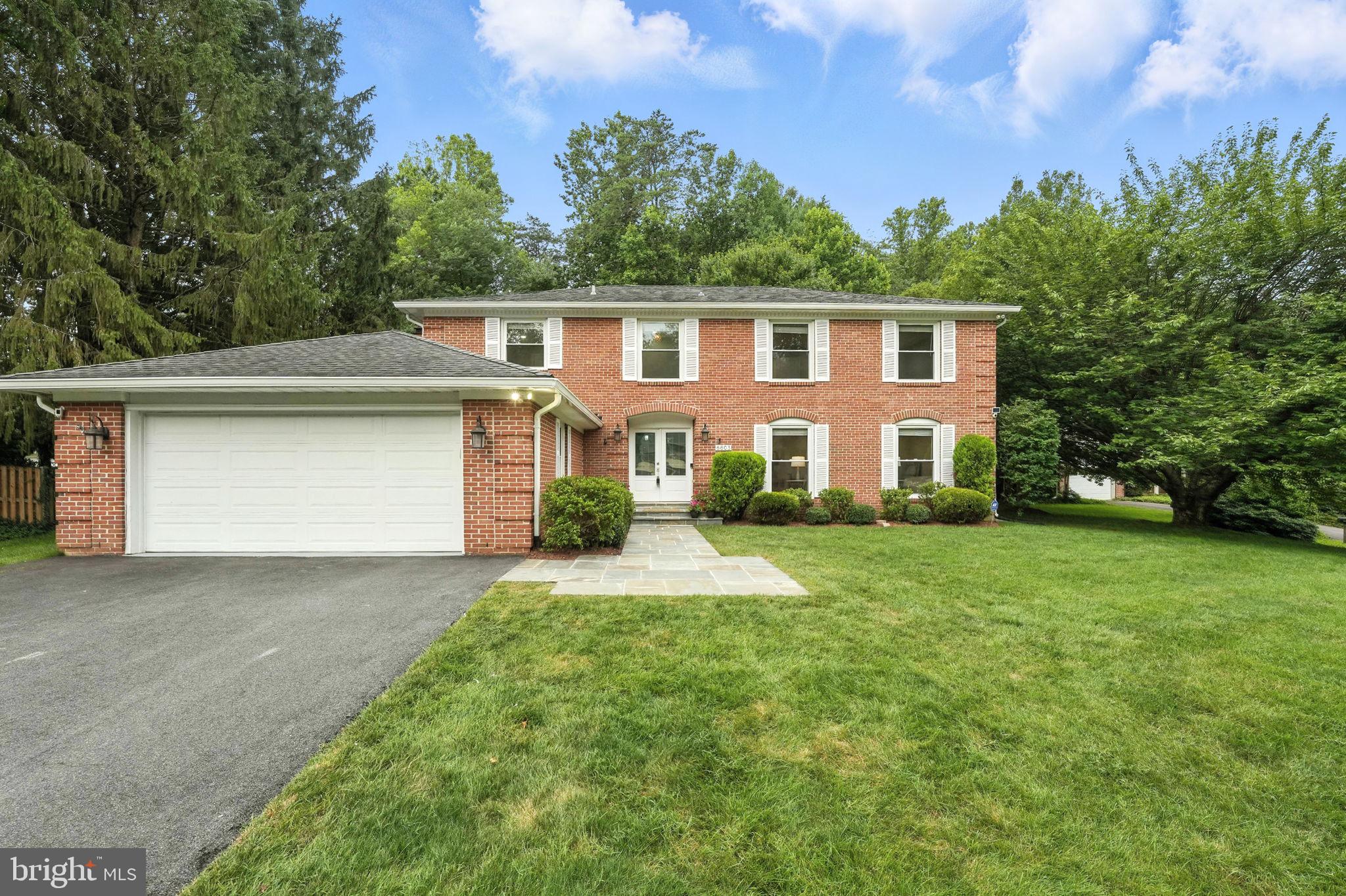 LANGLEY OAKS - Residential