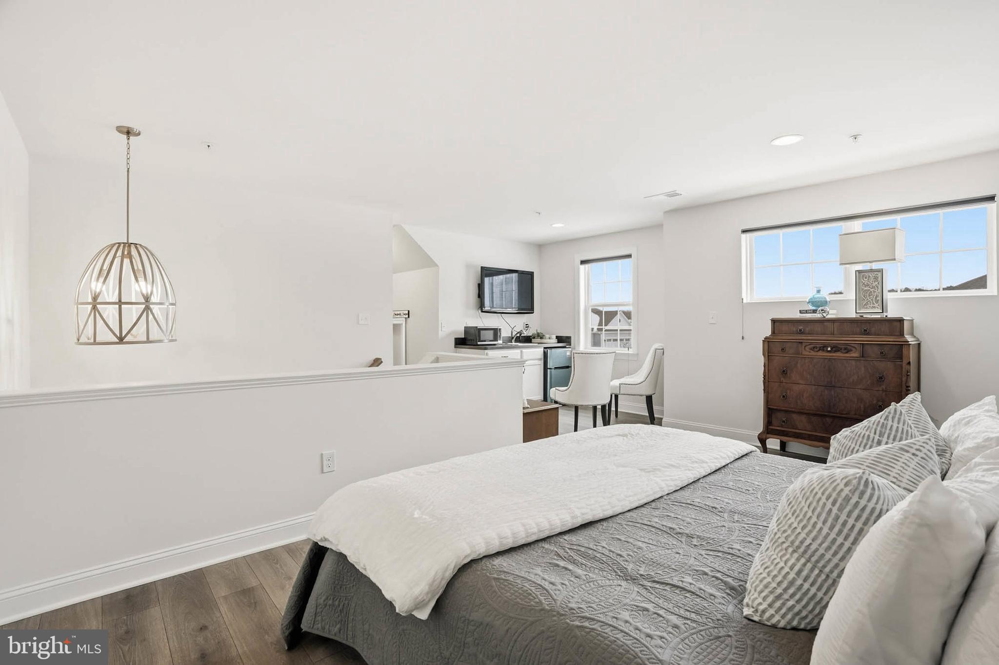 BAY BRIDGE COVE - Residential