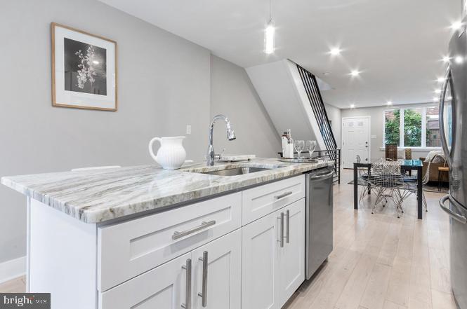 PASSYUNK SQUARE - Residential