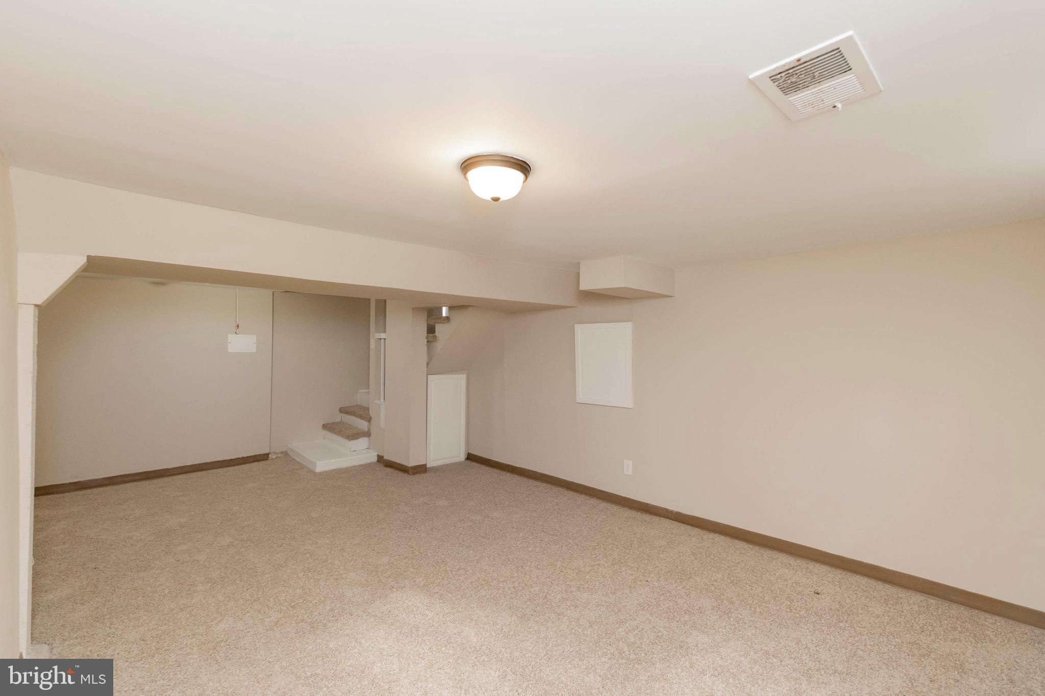 BELVEDERE SQUARE - Residential Lease