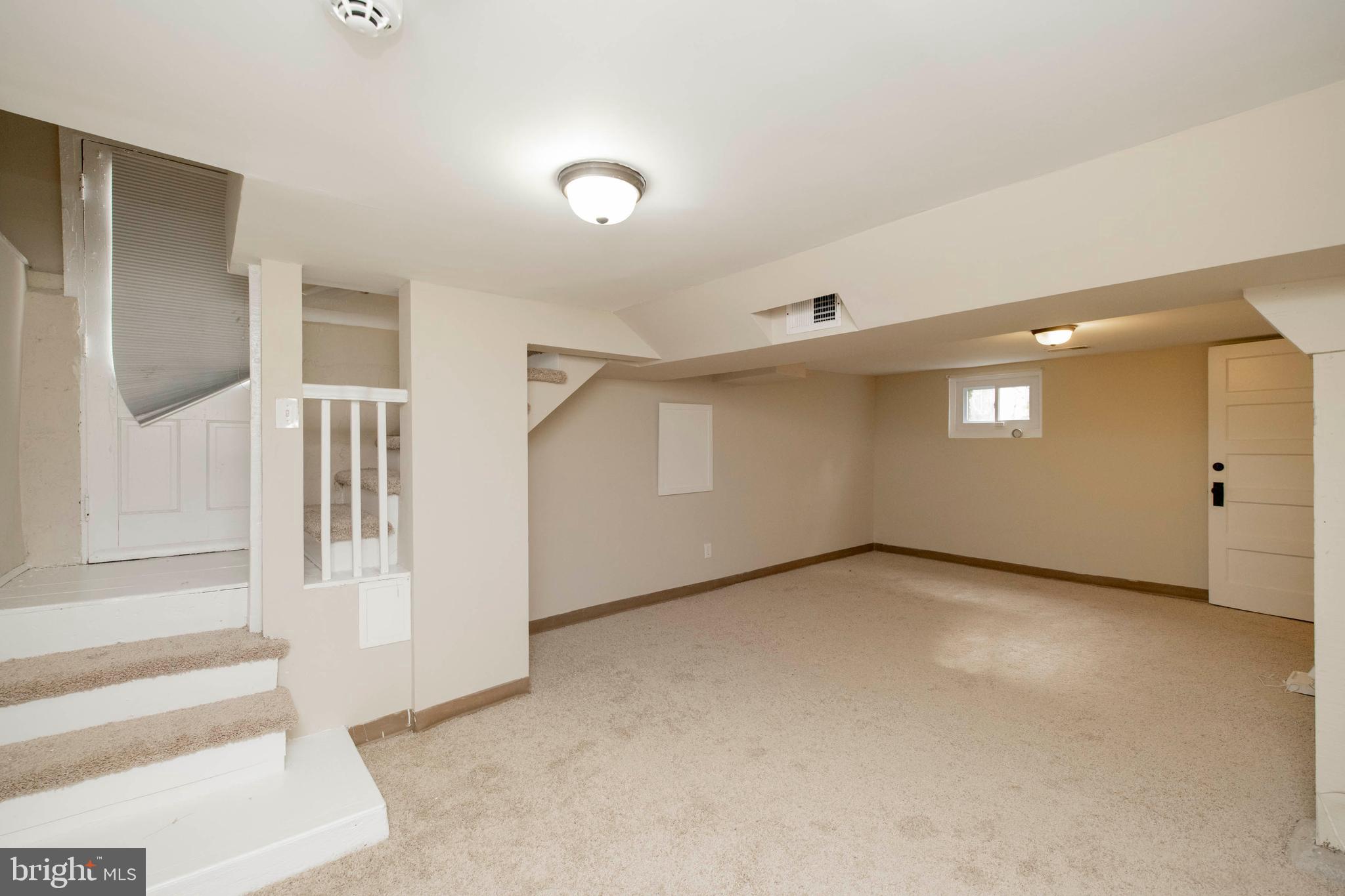 BELVEDERE SQUARE - Residential Lease