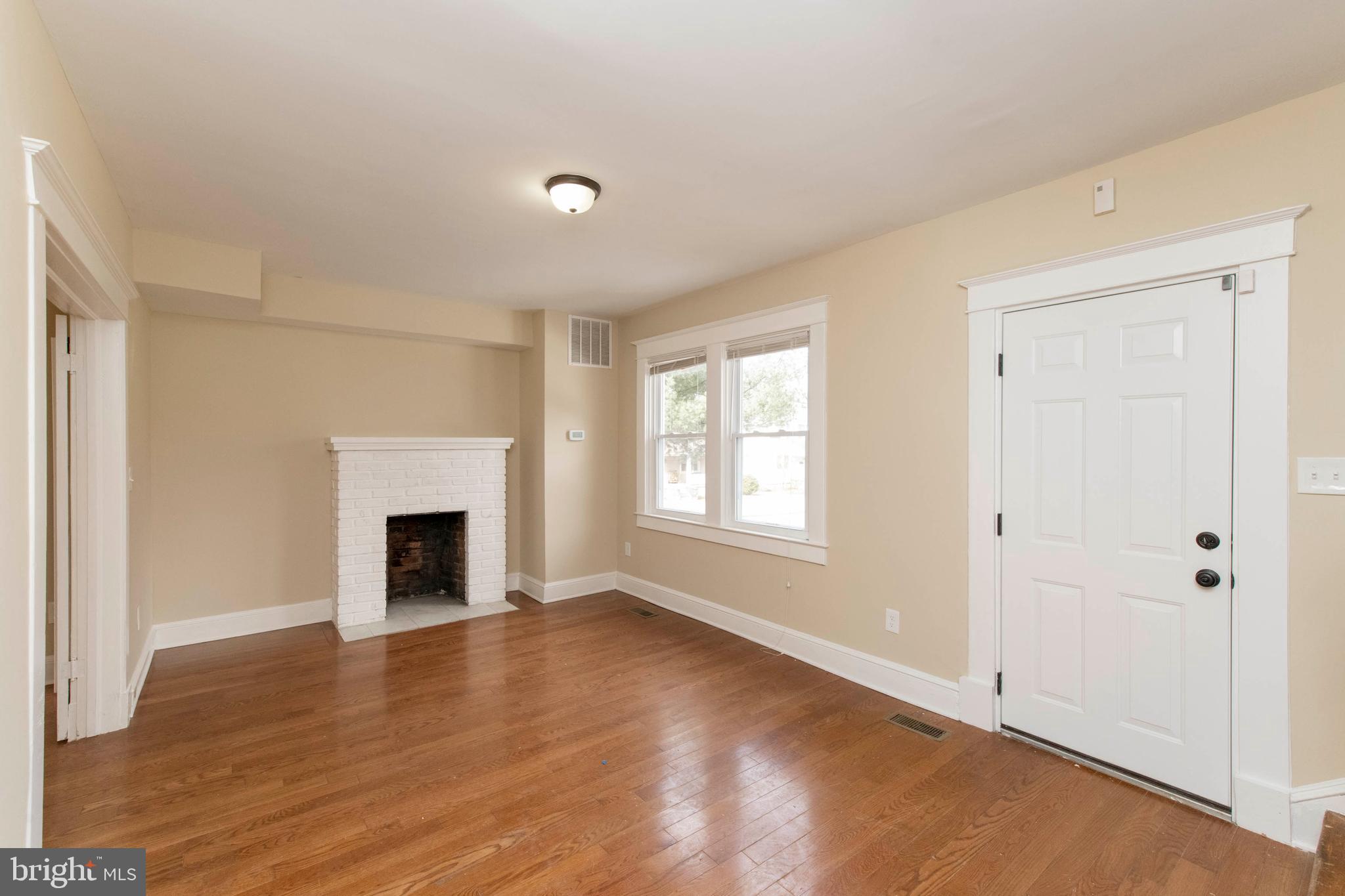 BELVEDERE SQUARE - Residential Lease