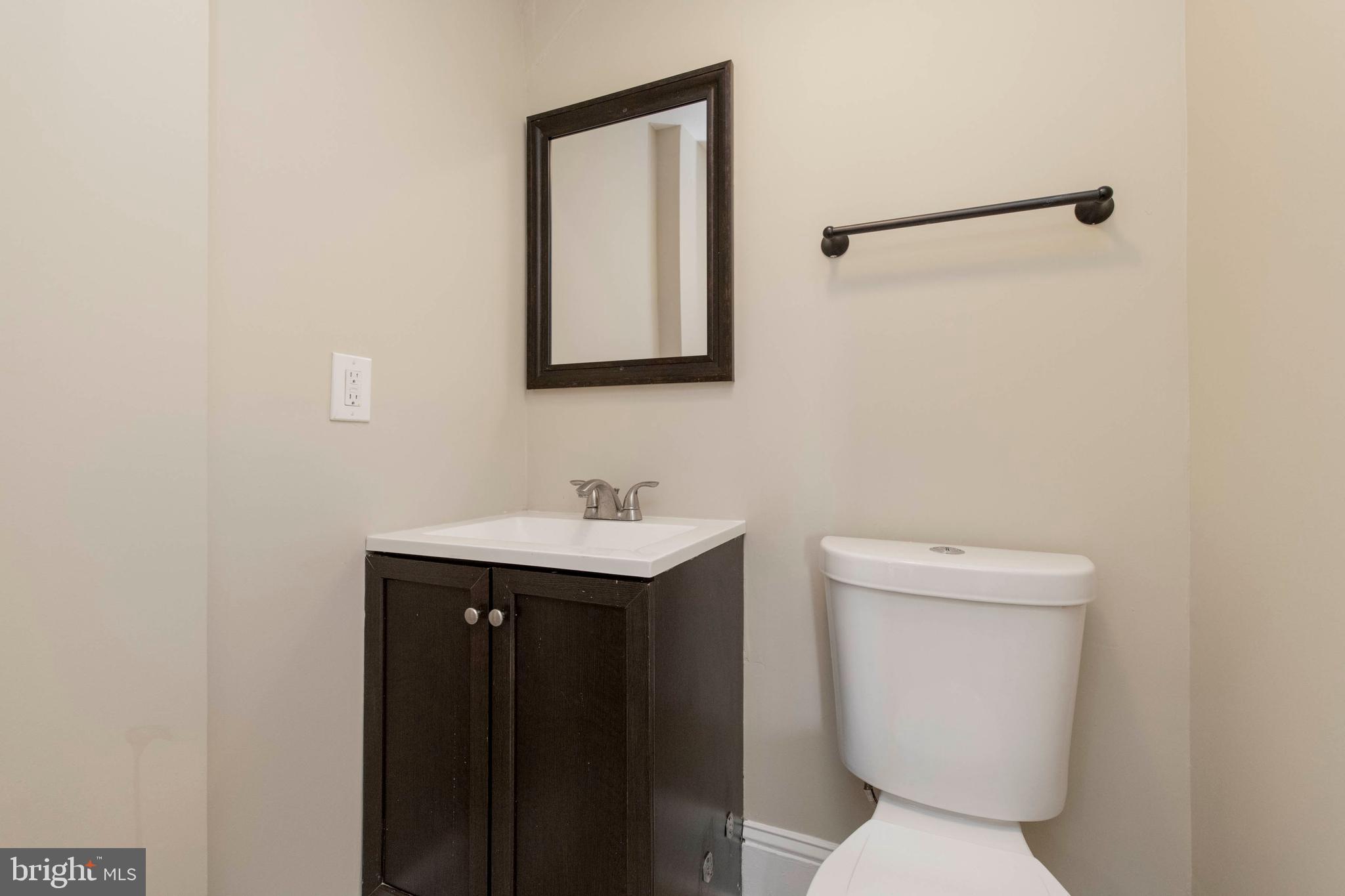 BELVEDERE SQUARE - Residential Lease