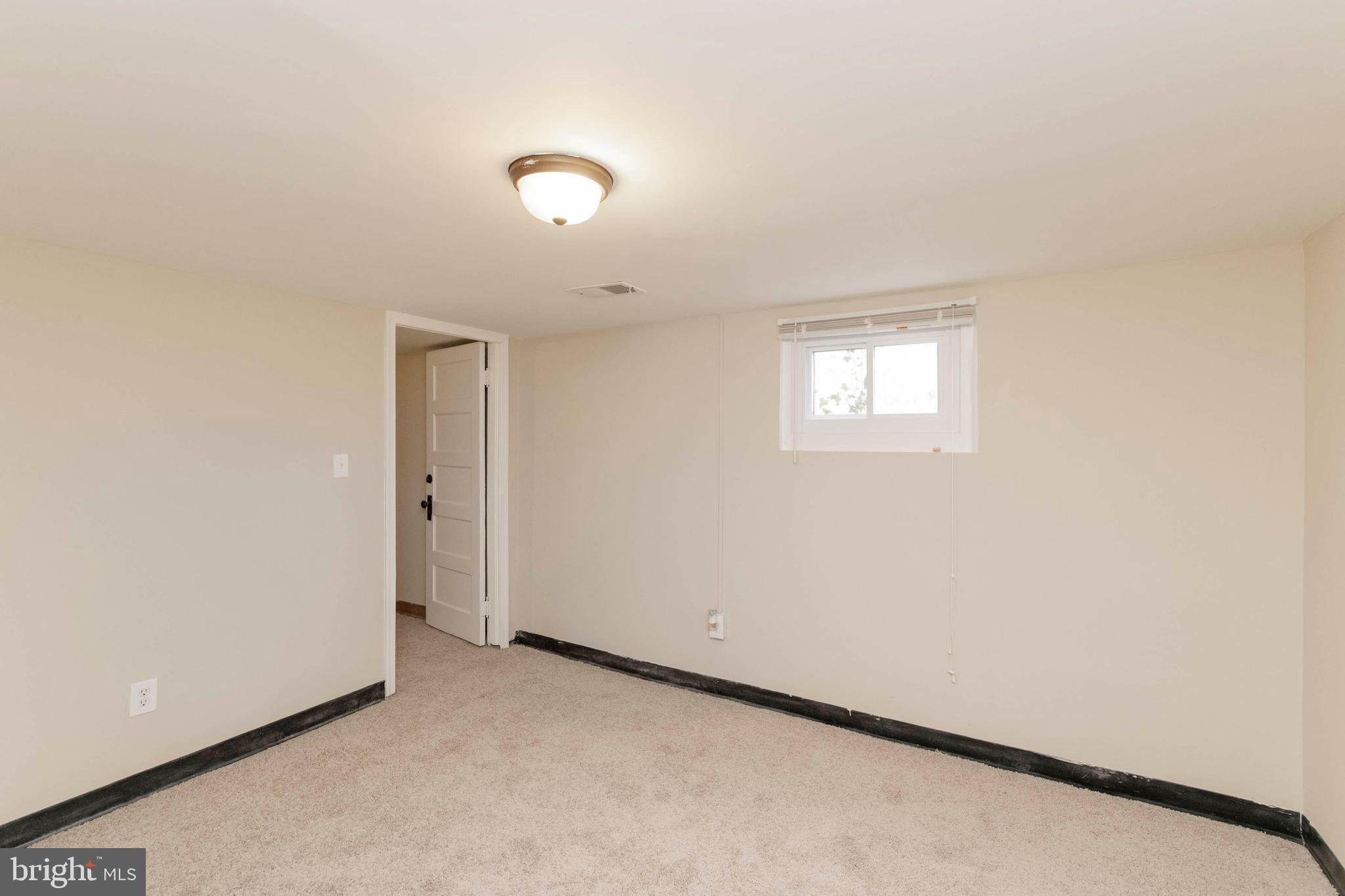 BELVEDERE SQUARE - Residential Lease