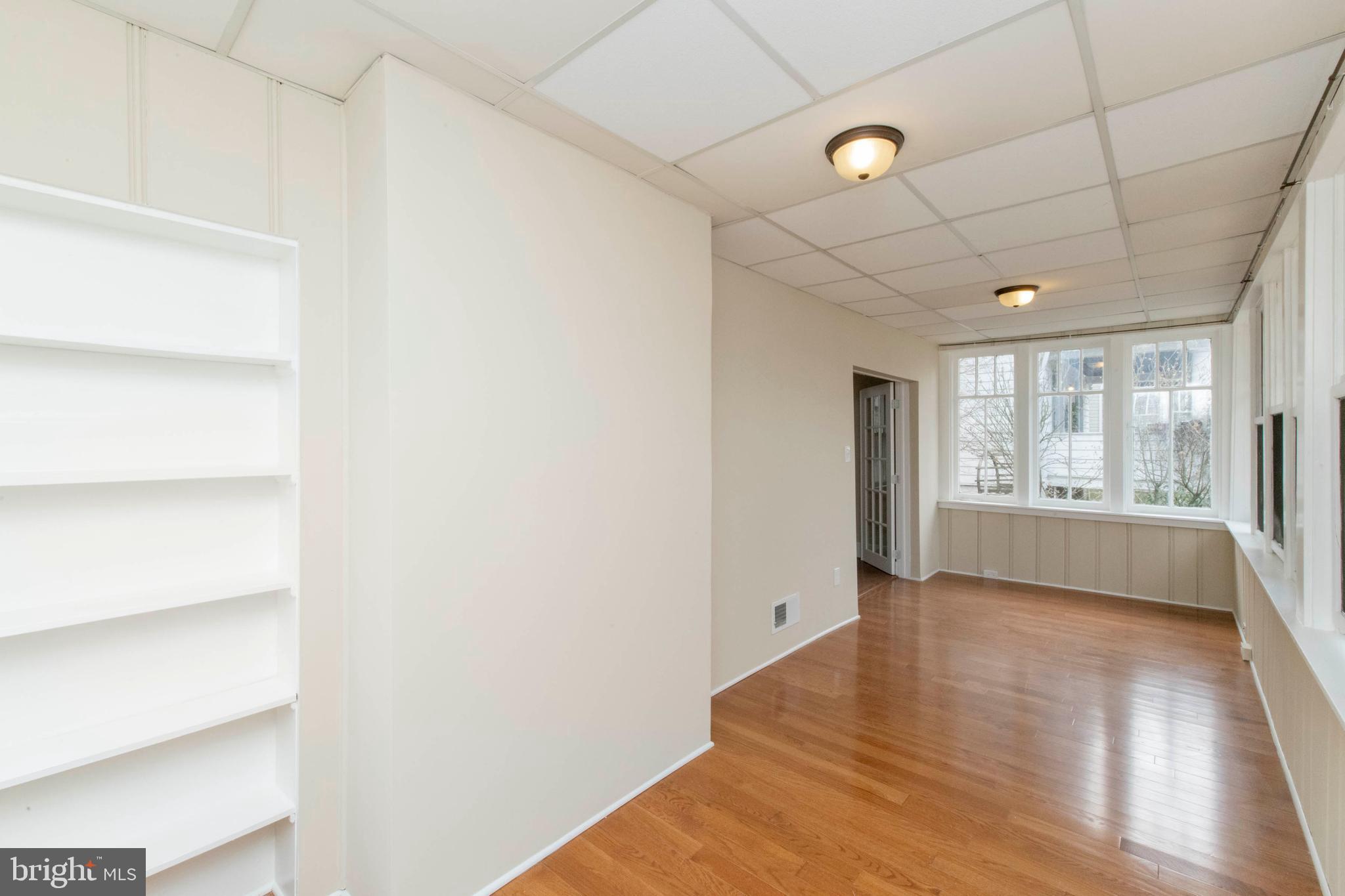 BELVEDERE SQUARE - Residential Lease