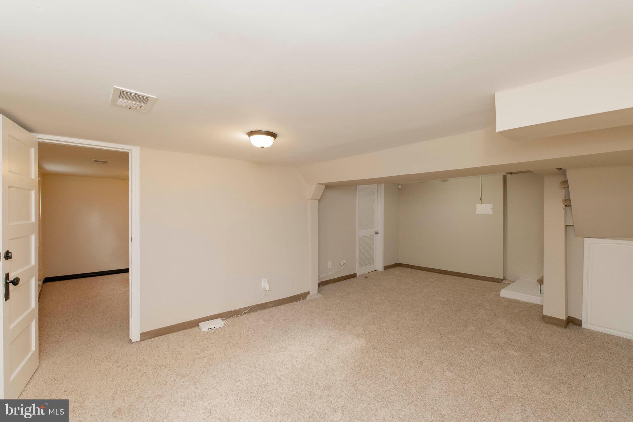 BELVEDERE SQUARE - Residential Lease