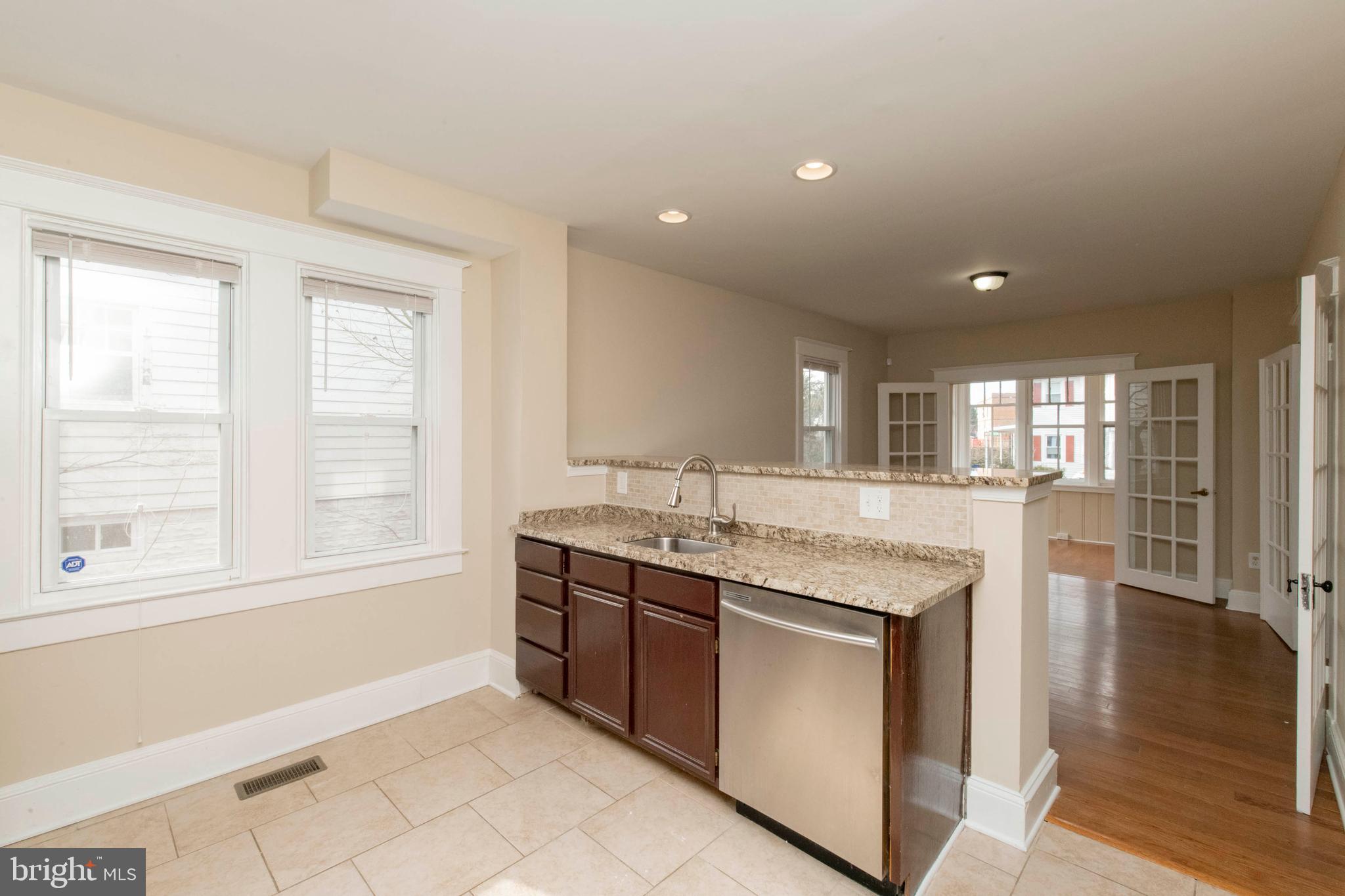 BELVEDERE SQUARE - Residential Lease