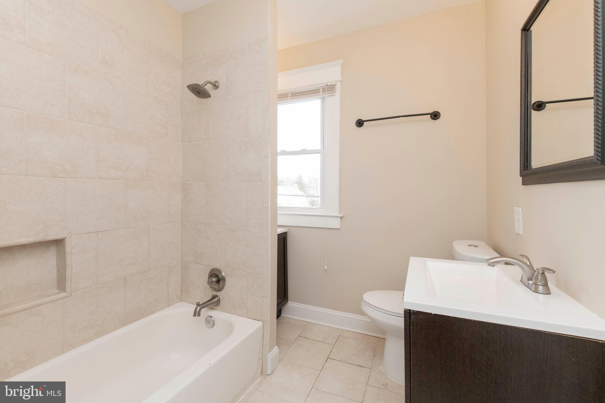 BELVEDERE SQUARE - Residential Lease