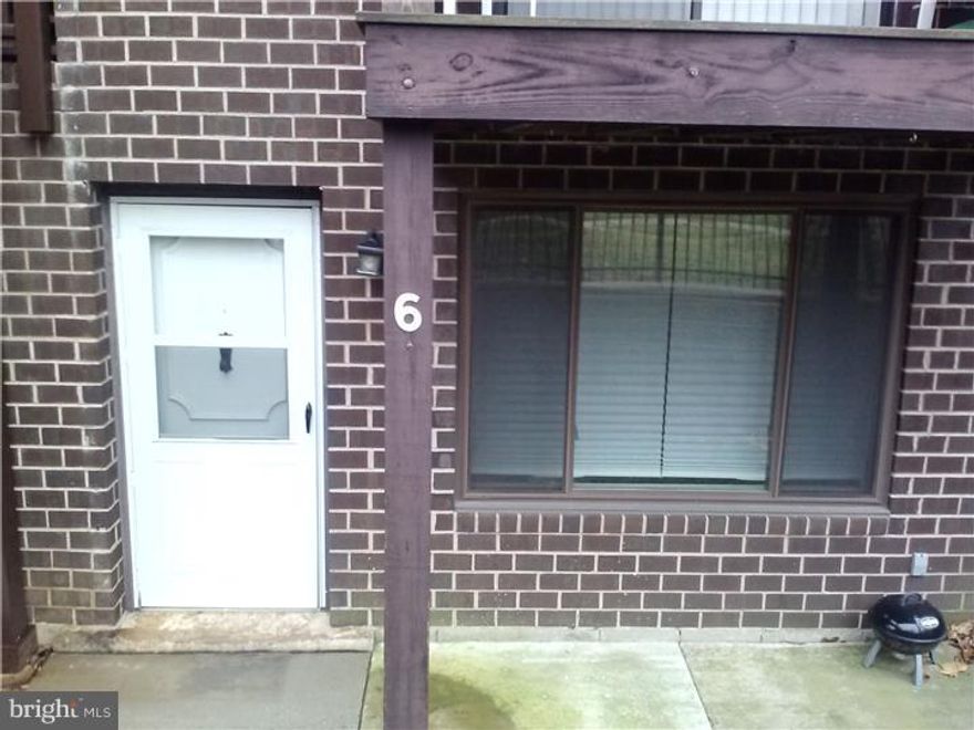 First floor rental in Hilltop available immediately.  Large living room and dining room.  Kitchen has newer flooring, counter tops and cabinets.  1 large bedroom and 1 full bath.  Close to major shopping and transportation.  Credit check and proof of income with application.