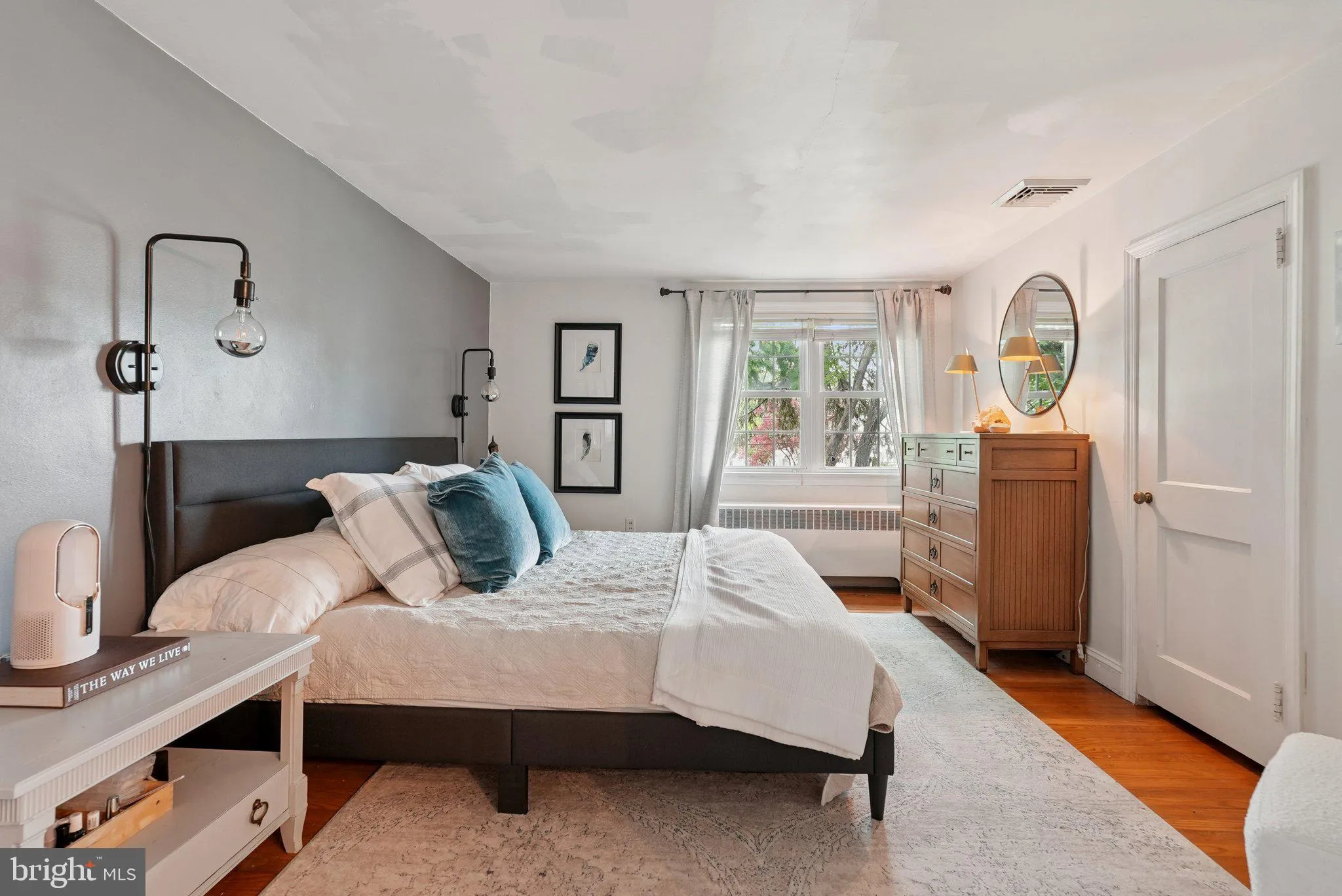 Abington, Pennsylvania 19001, United States, 4 Bedrooms Bedrooms, ,3 BathroomsBathrooms,Residential,Contingent,160705