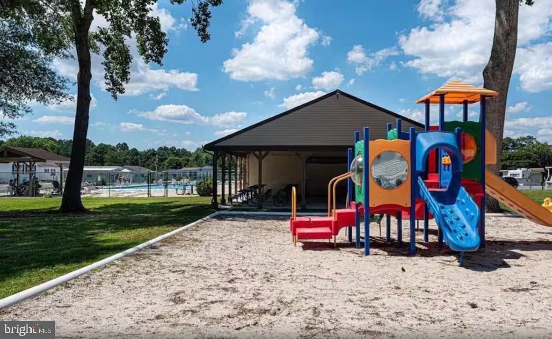 WHITE HORSE PARK III - Residential