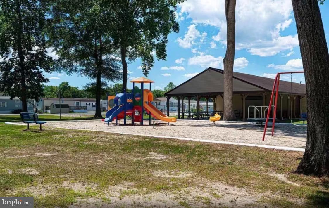 WHITE HORSE PARK III - Residential