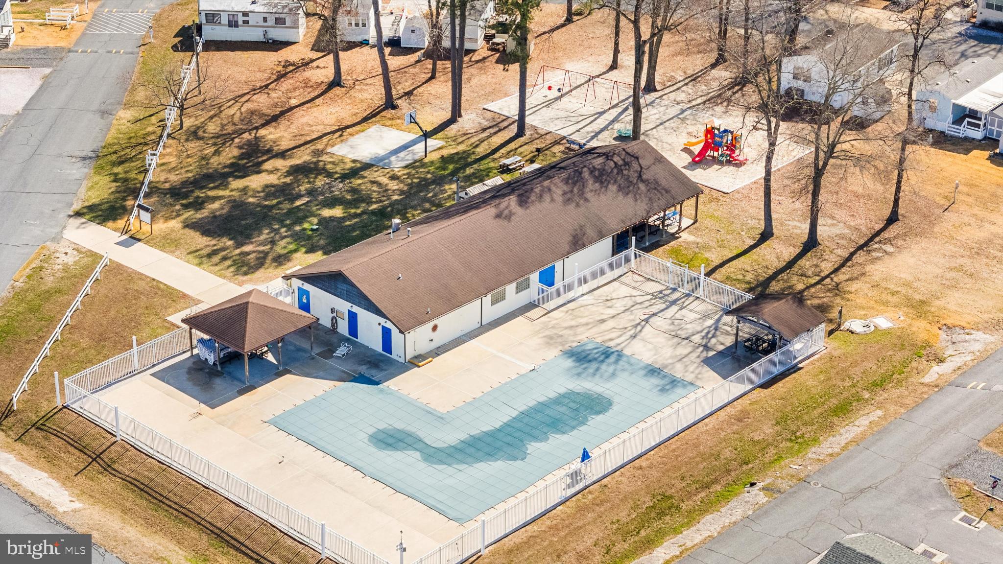 WHITE HORSE PARK III - Residential