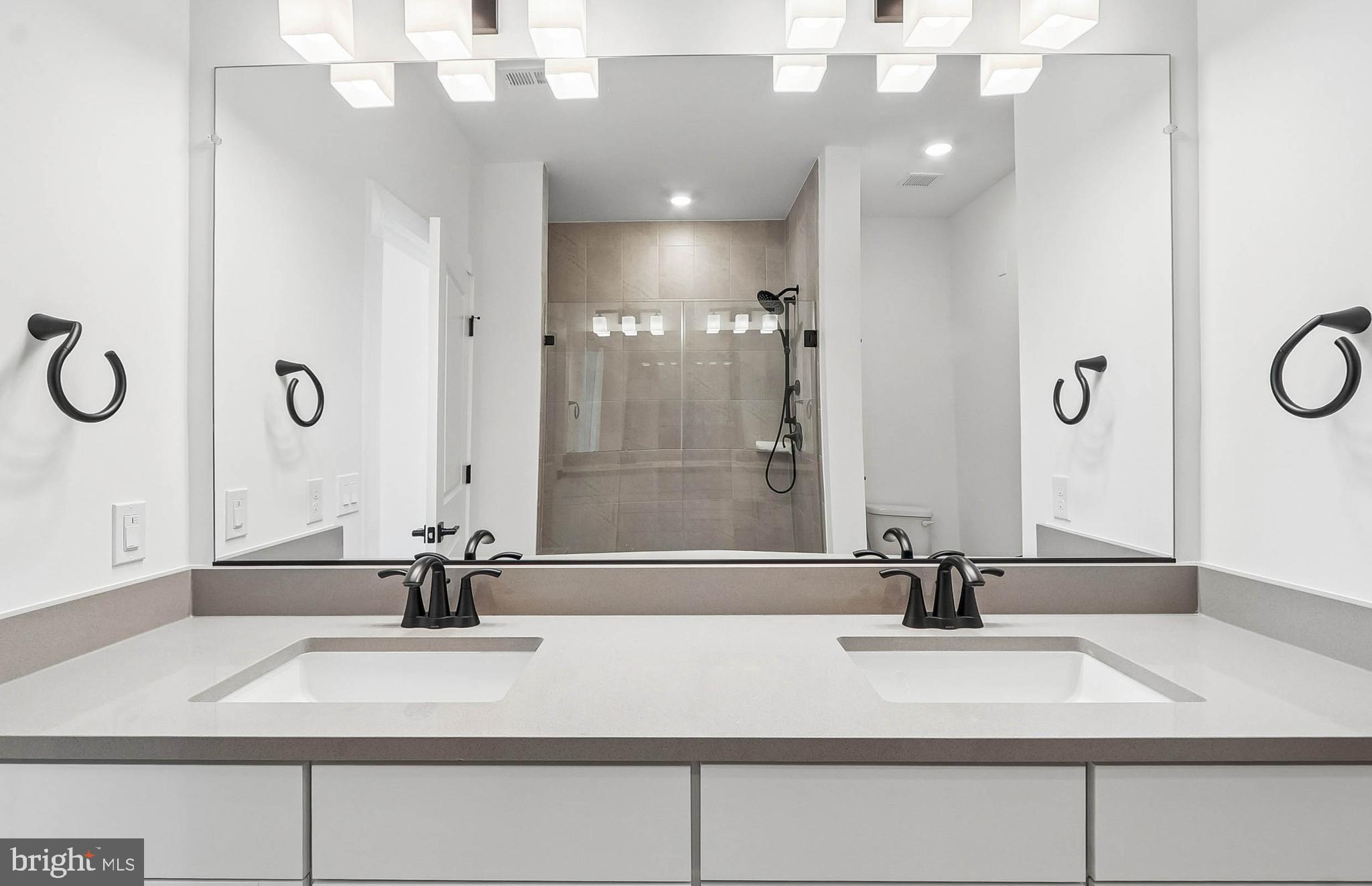 THE FLATS AT NORTHSIDE - Residential