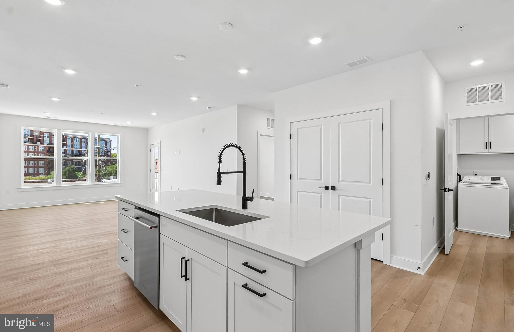 THE FLATS AT NORTHSIDE - Residential