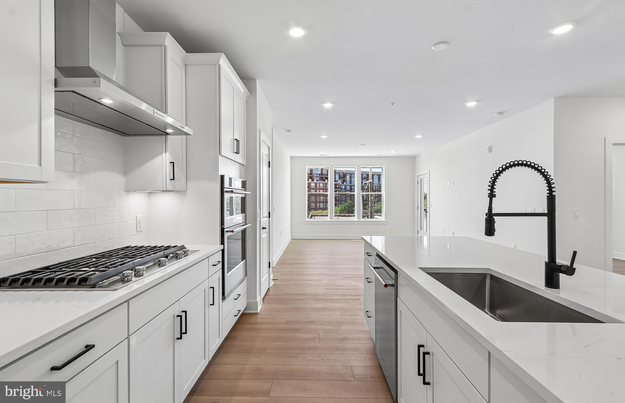 THE FLATS AT NORTHSIDE - Residential