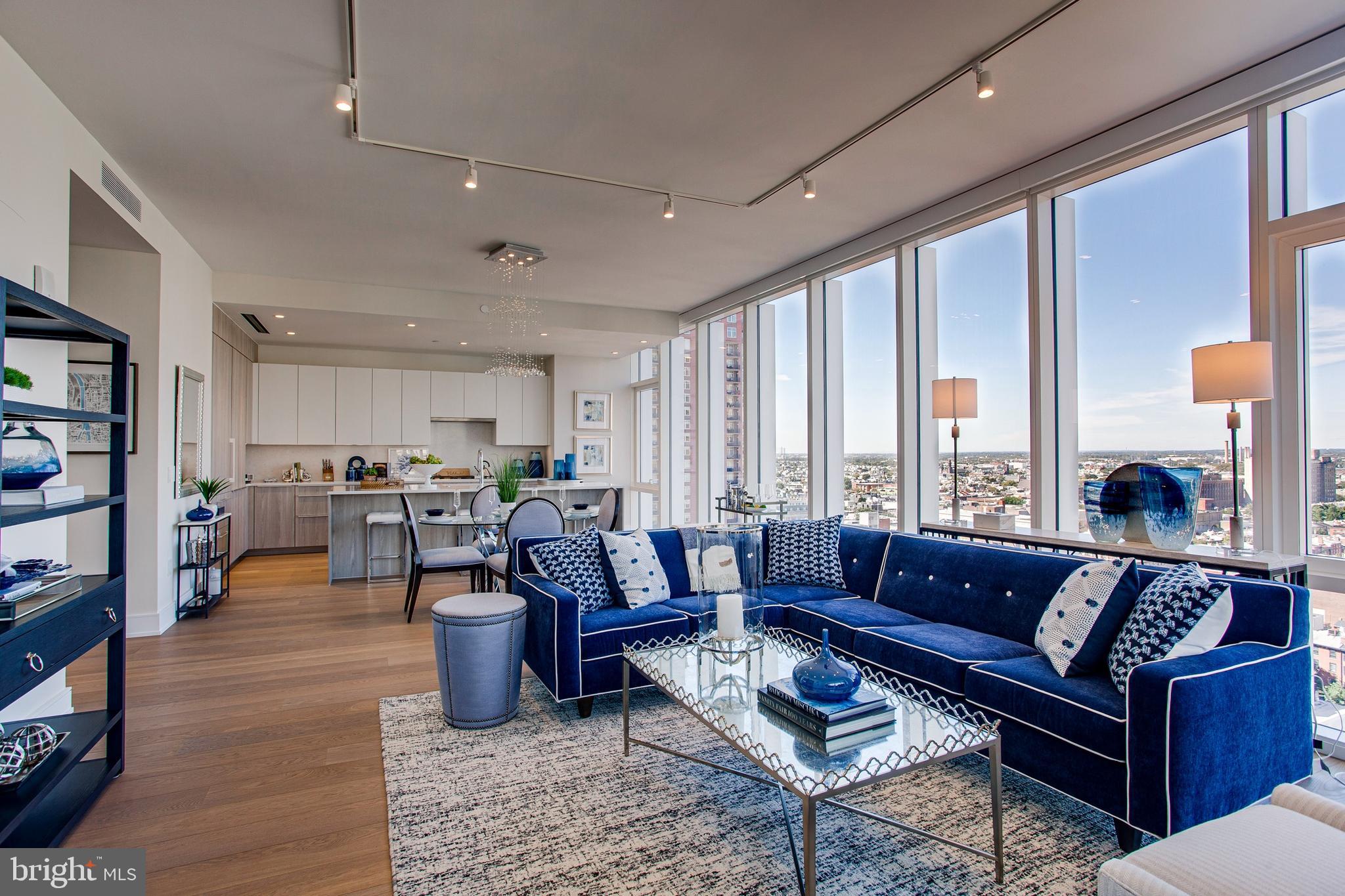 AVENUE OF THE ARTS - Residential