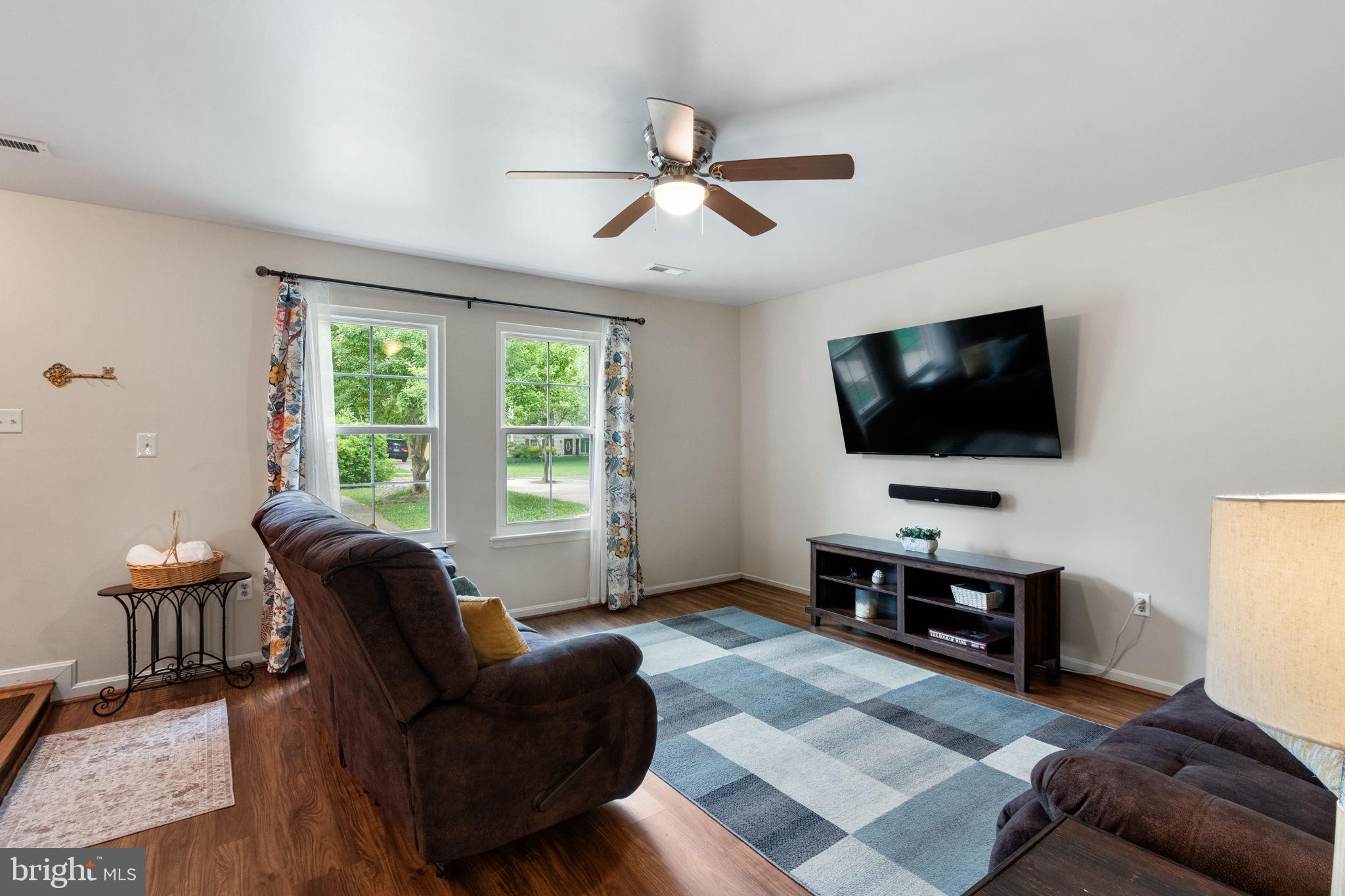 COLONIAL TERRACE - Residential