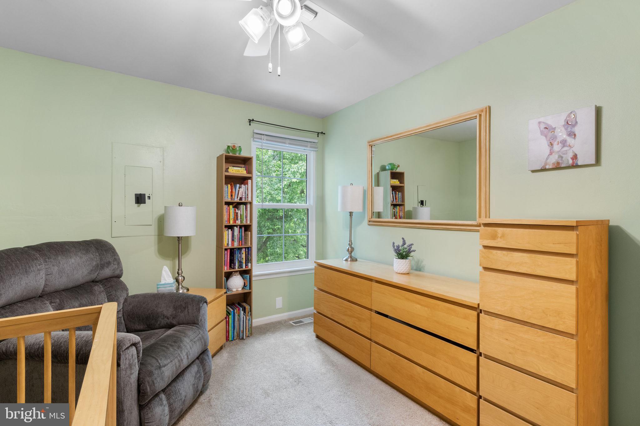 COLONIAL TERRACE - Residential