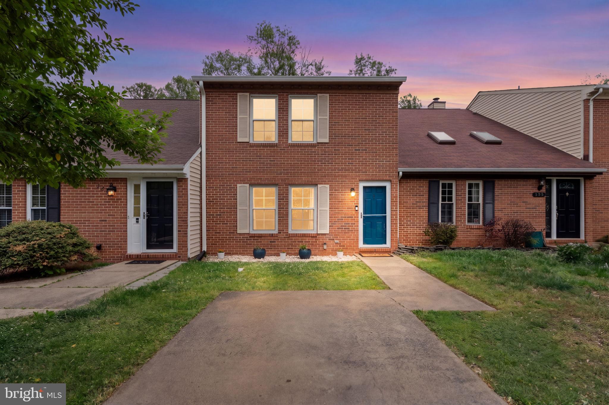 COLONIAL TERRACE - Residential