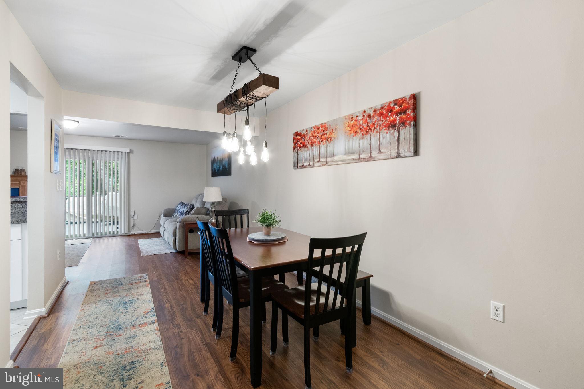 COLONIAL TERRACE - Residential