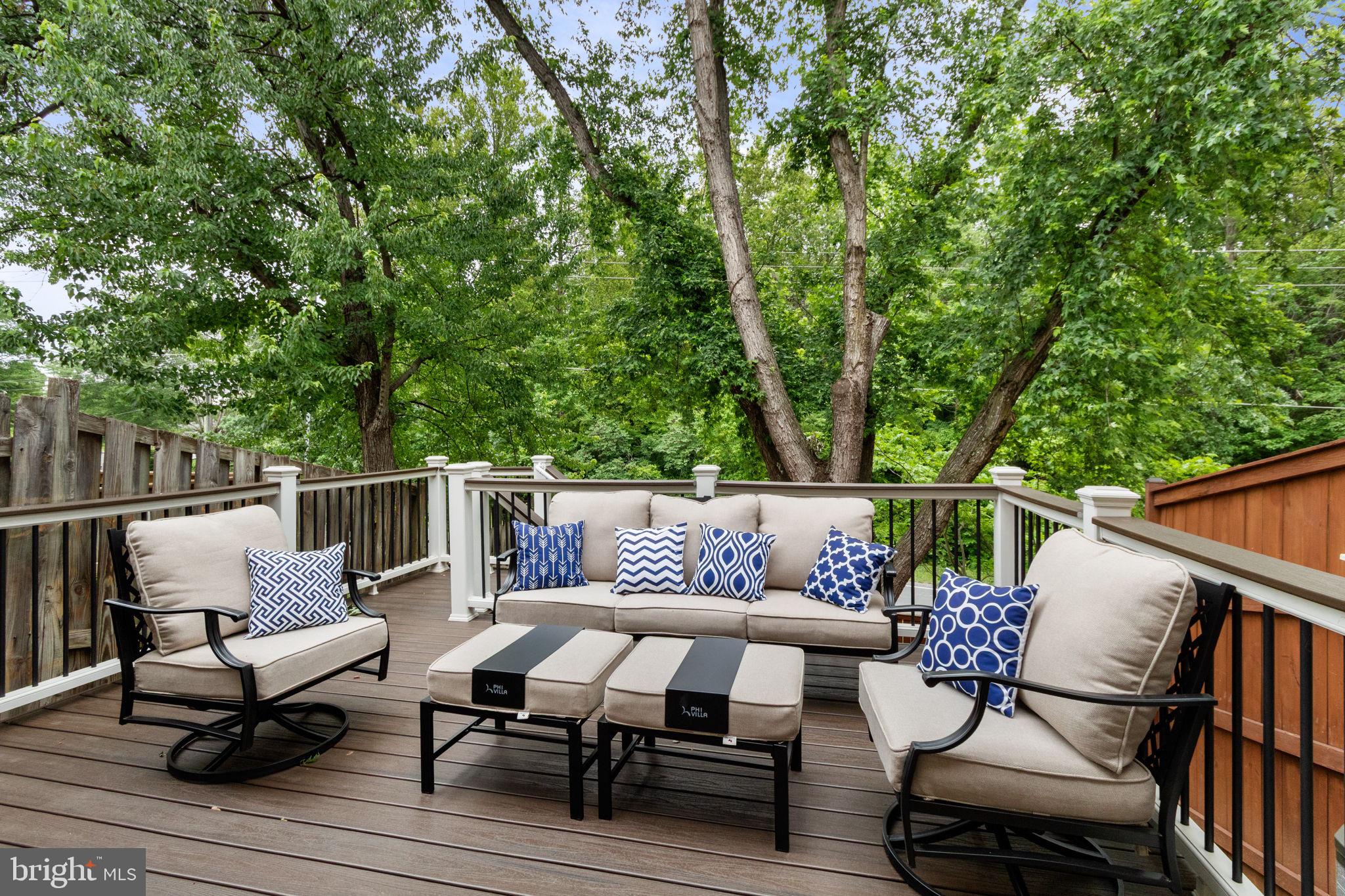 COLONIAL TERRACE - Residential