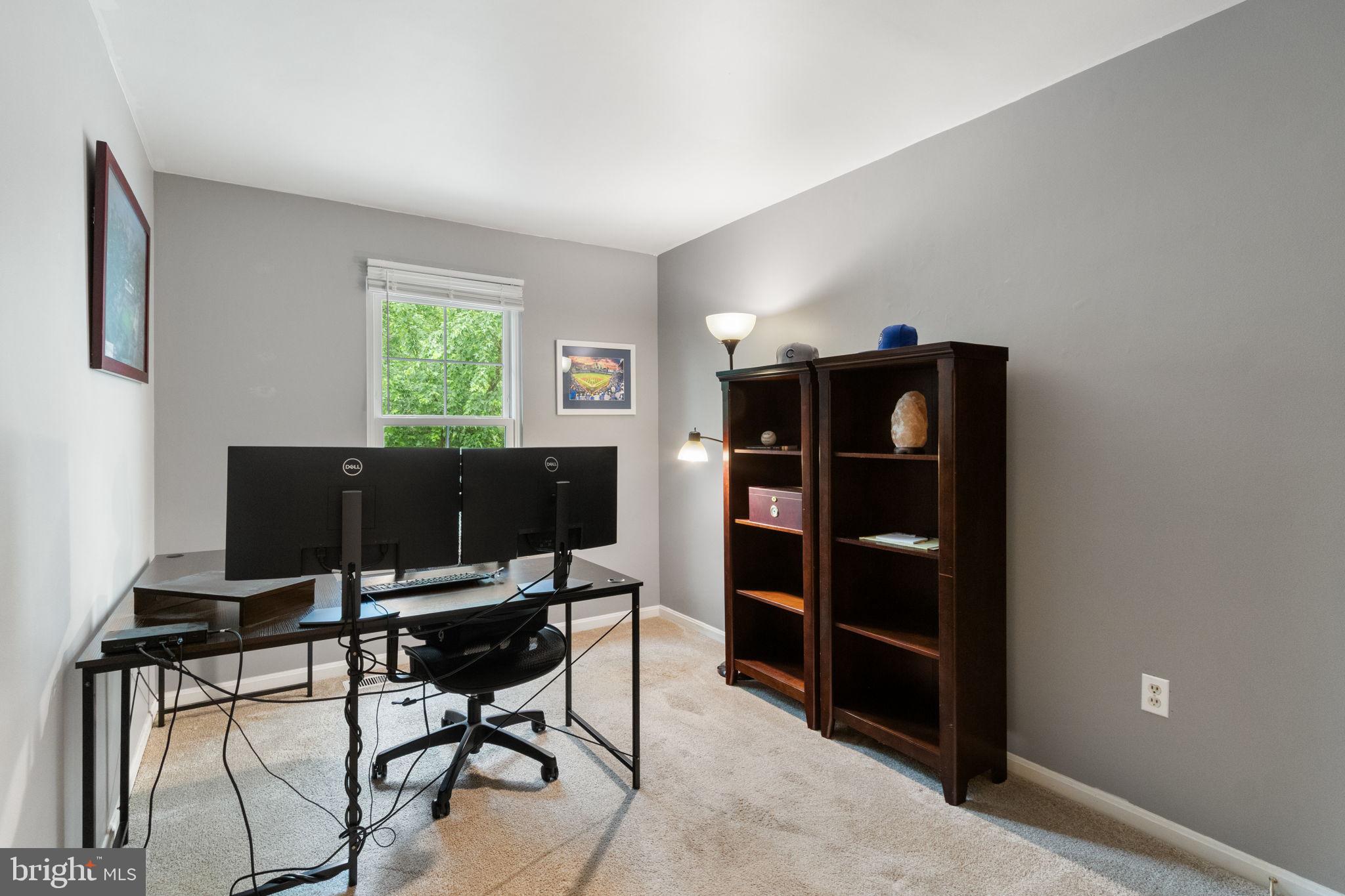 COLONIAL TERRACE - Residential