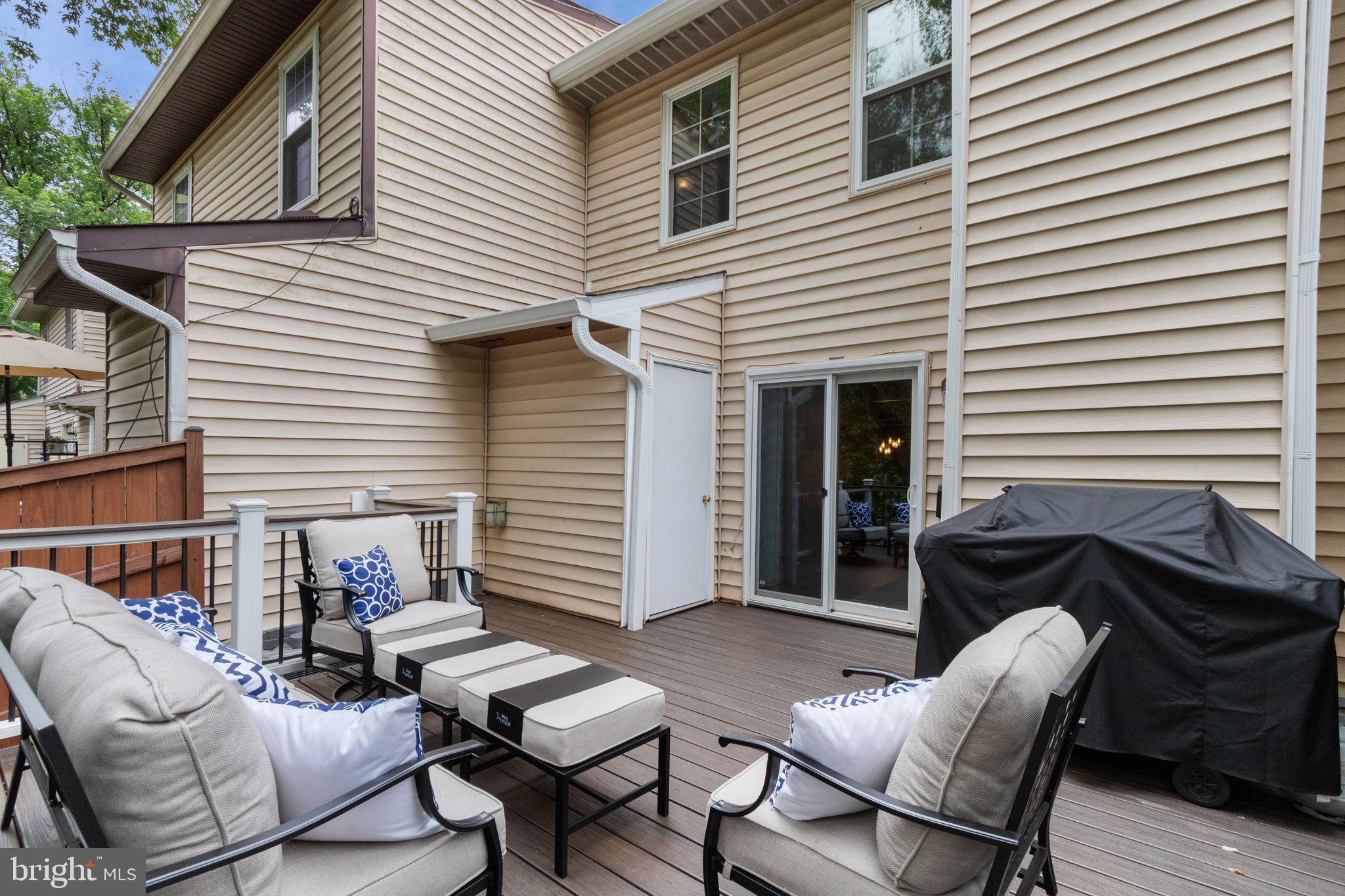 COLONIAL TERRACE - Residential
