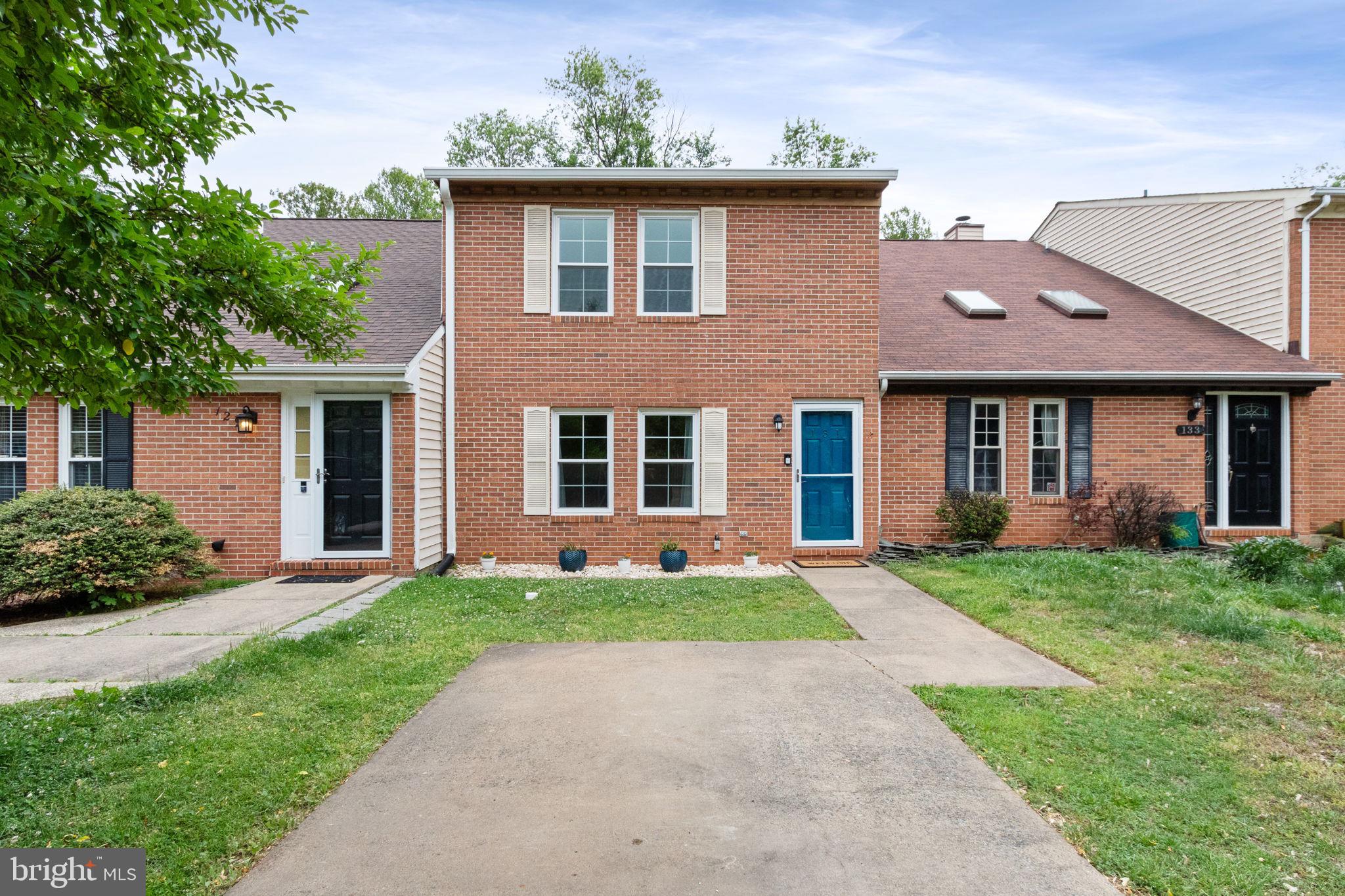 COLONIAL TERRACE - Residential