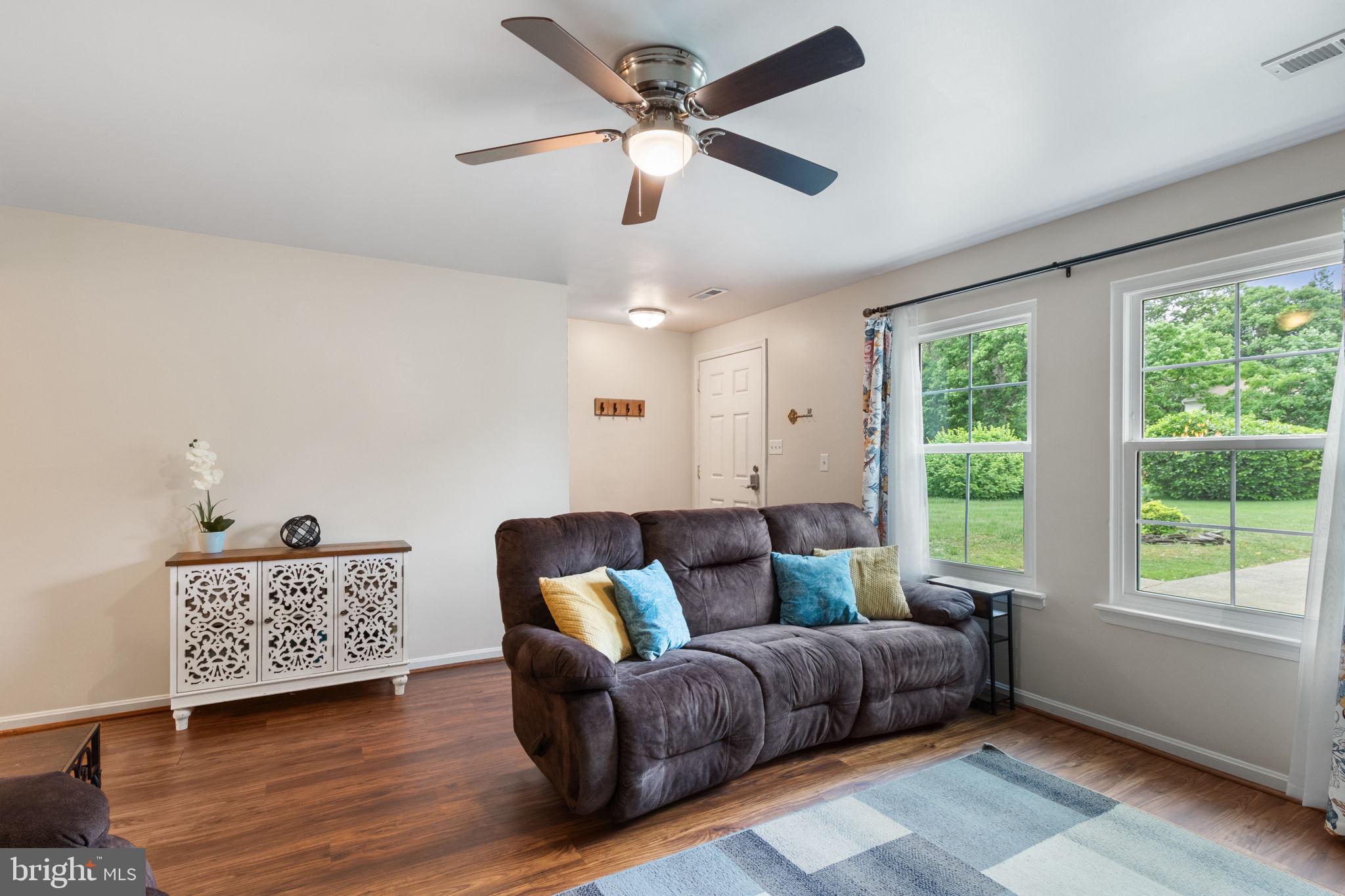 COLONIAL TERRACE - Residential
