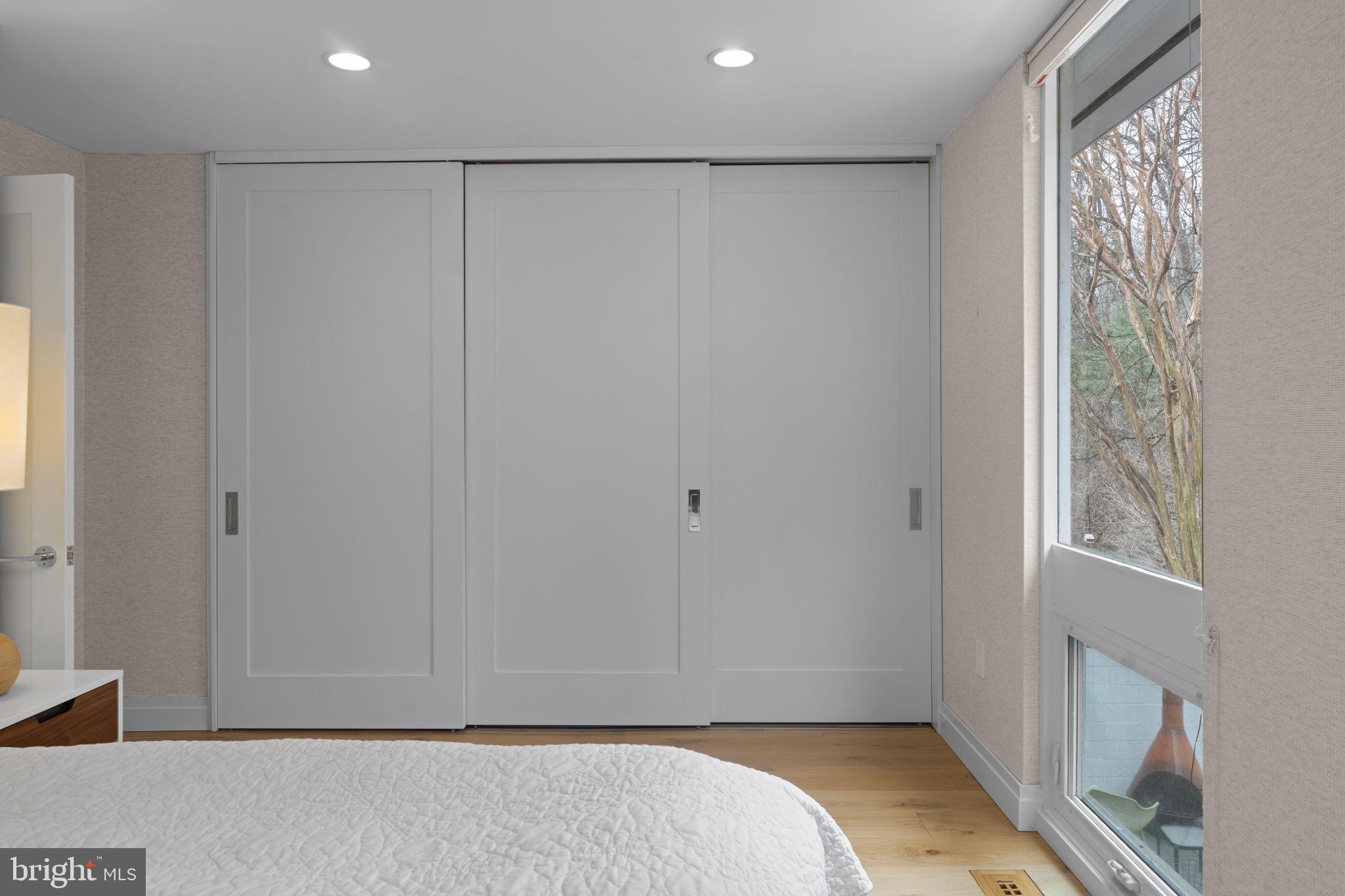 RESTON - Residential