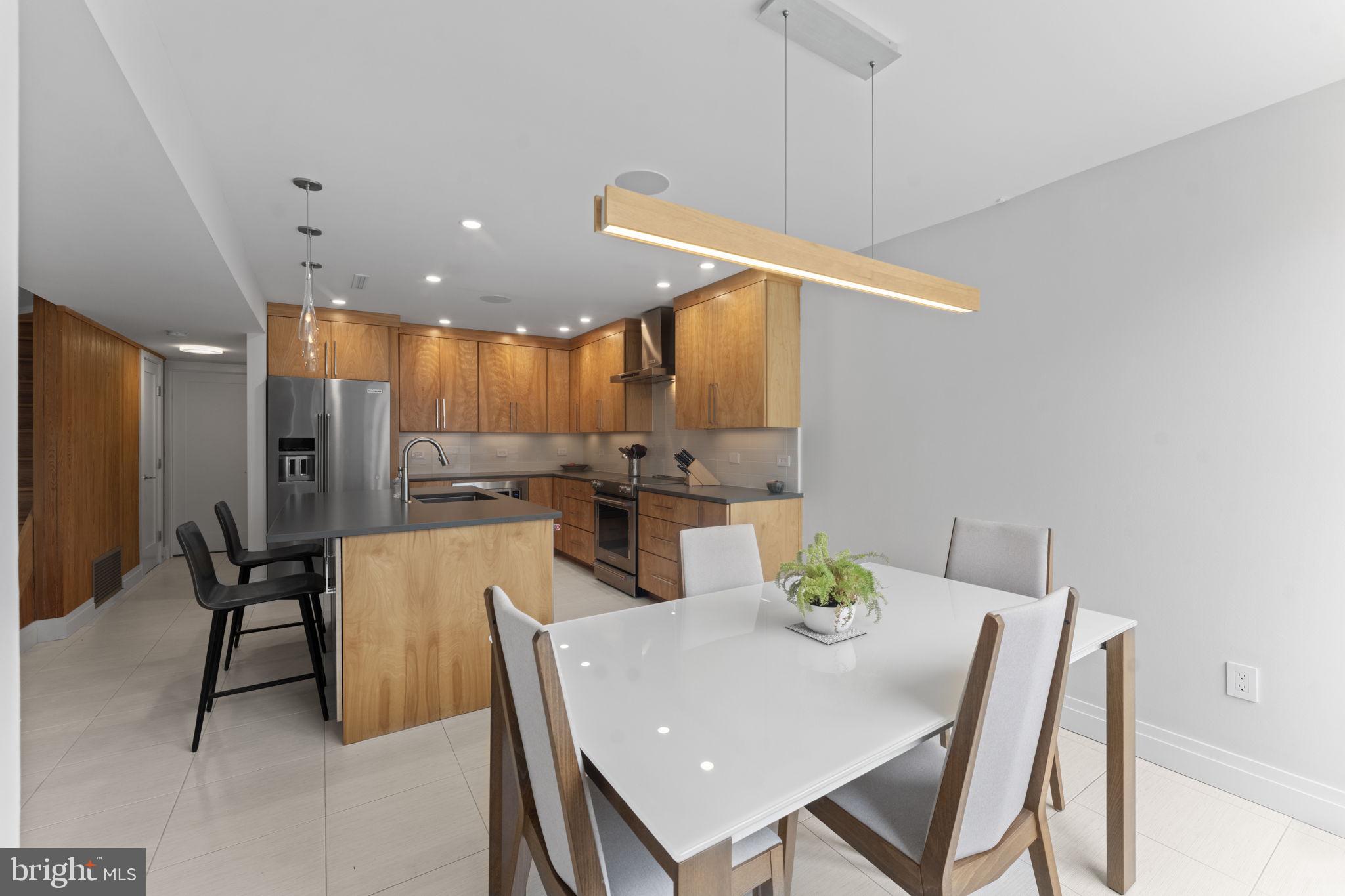 RESTON - Residential