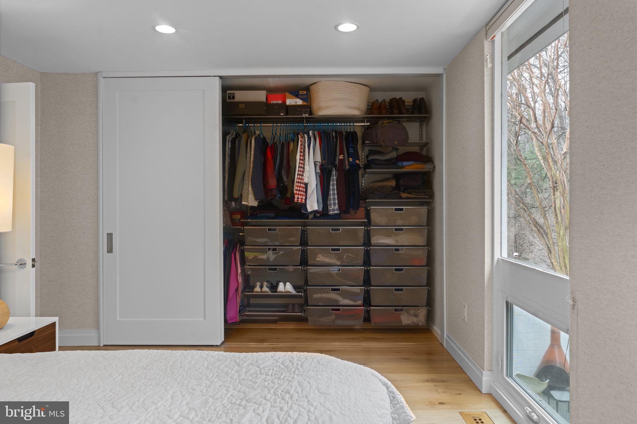 RESTON - Residential