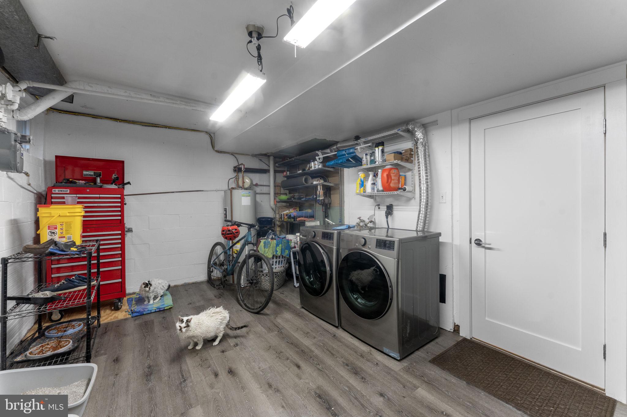 RESTON - Residential