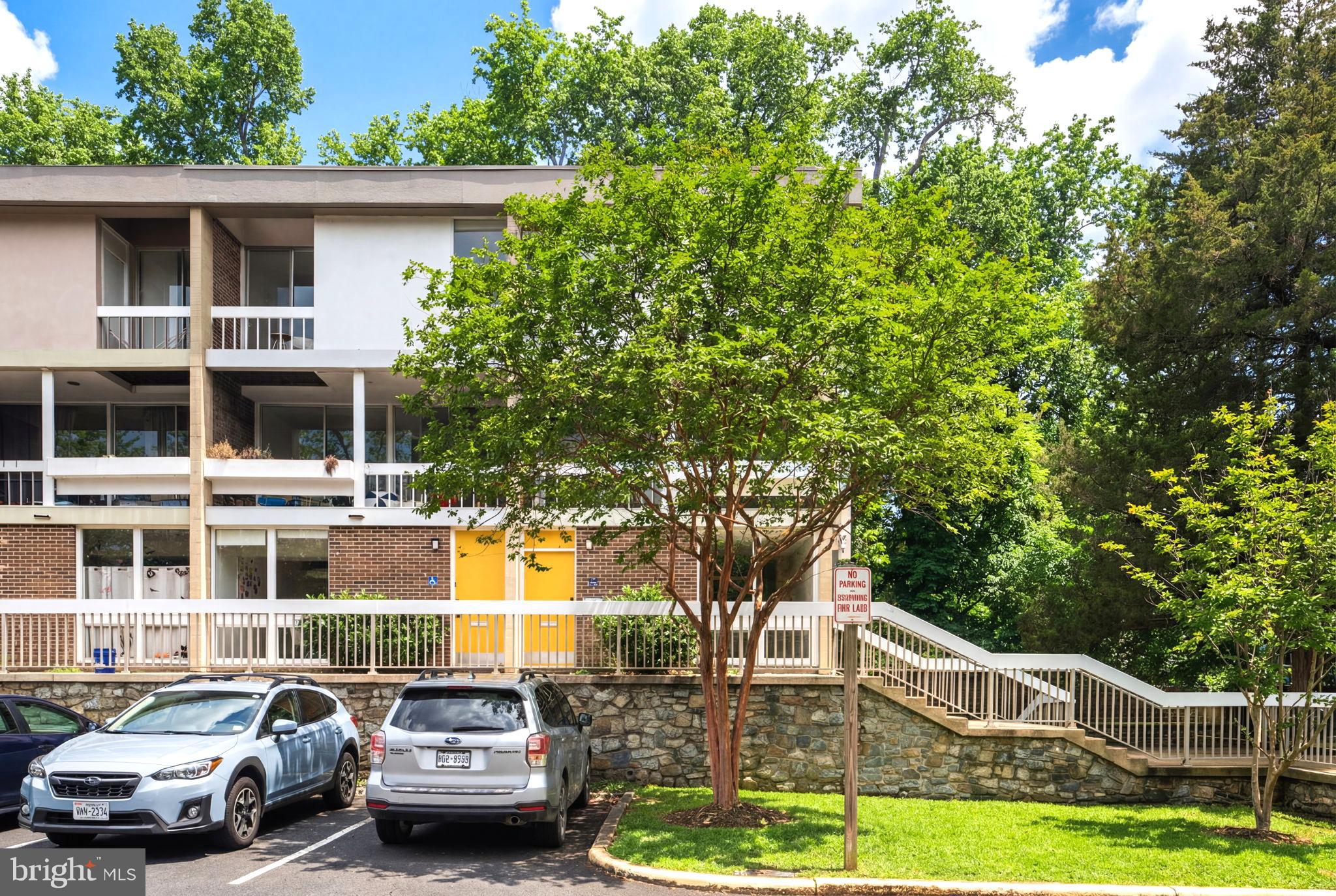 RESTON - Residential