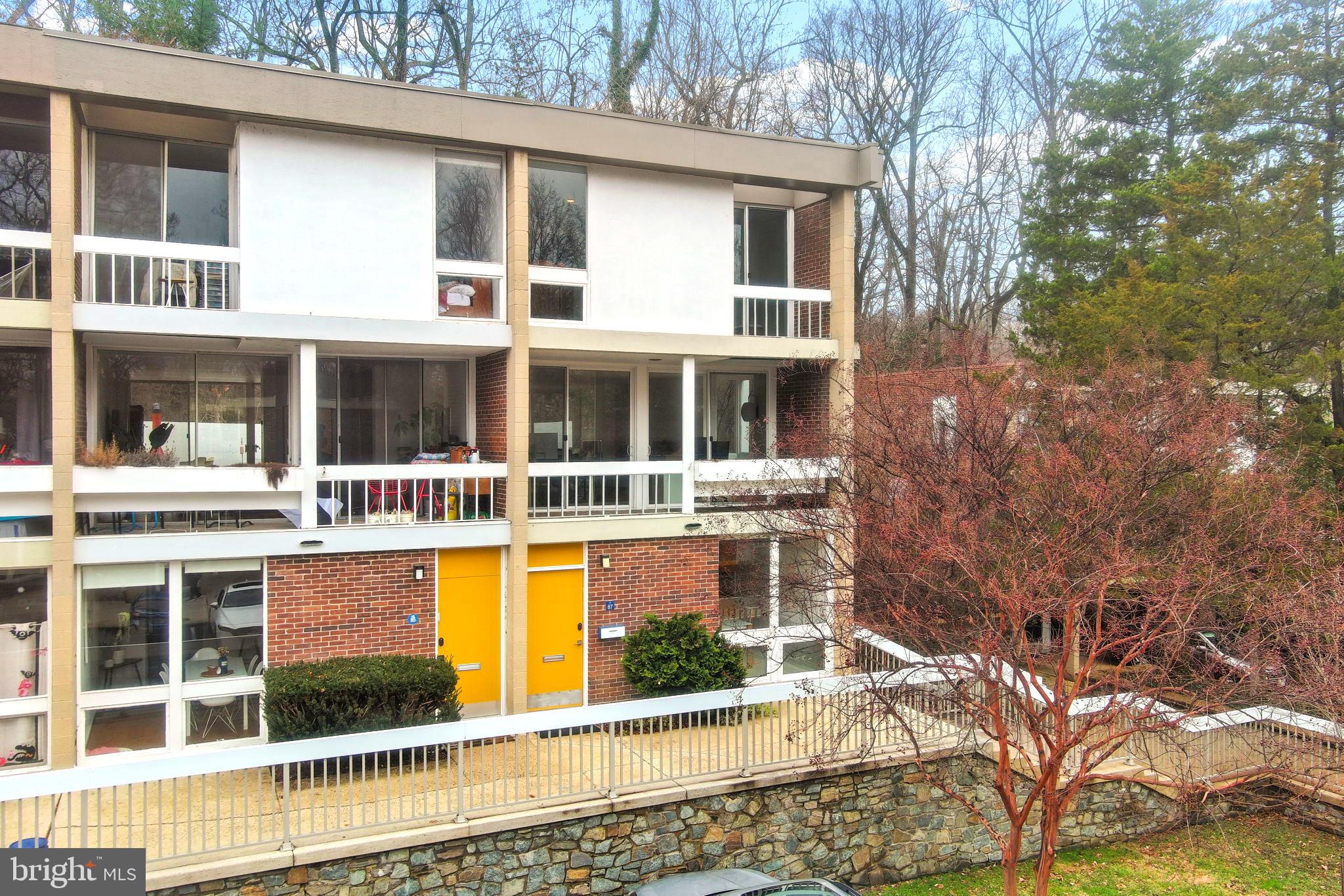 RESTON - Residential