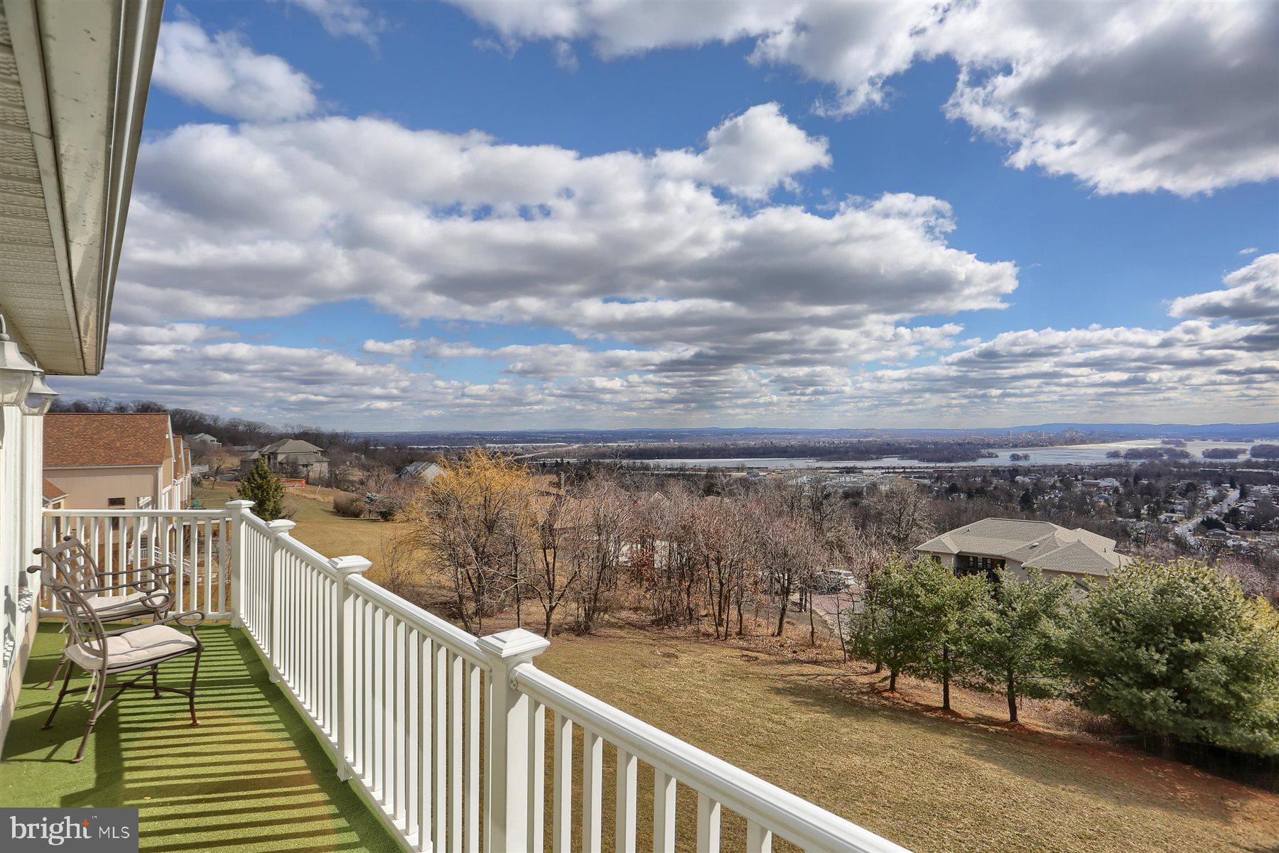 RIVER BEND - Residential