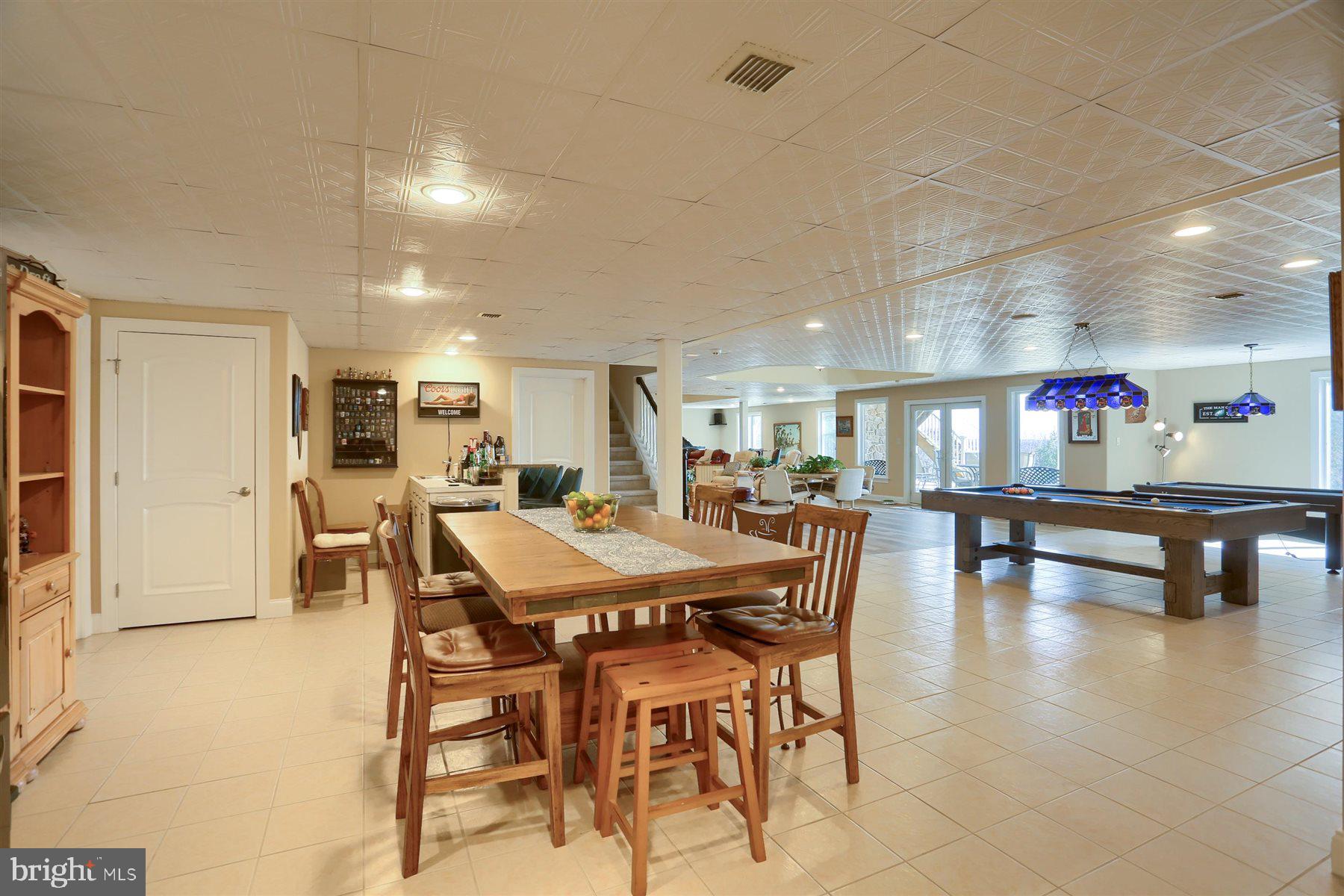 RIVER BEND - Residential