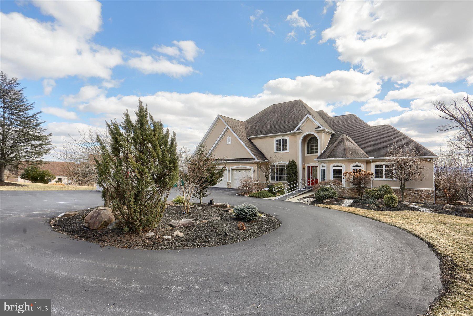 RIVER BEND - Residential