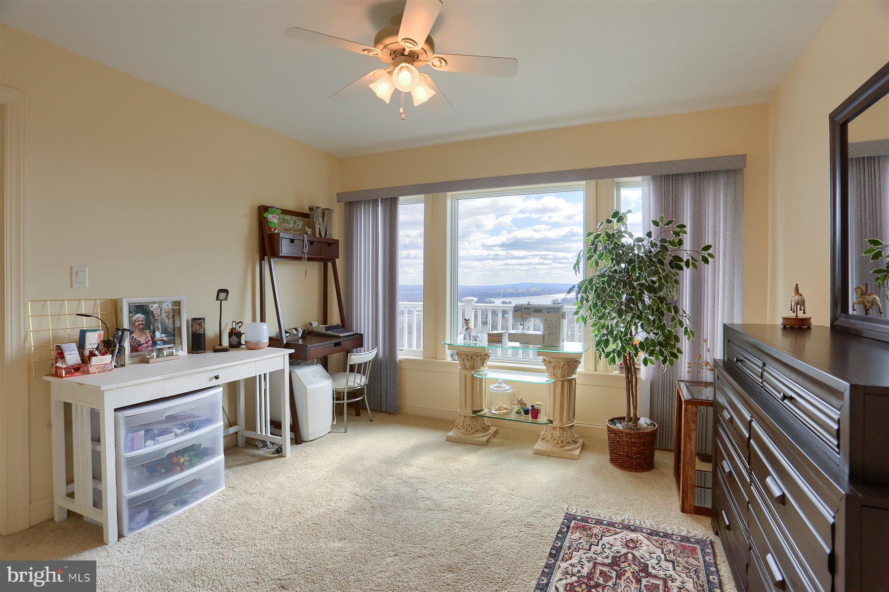 RIVER BEND - Residential