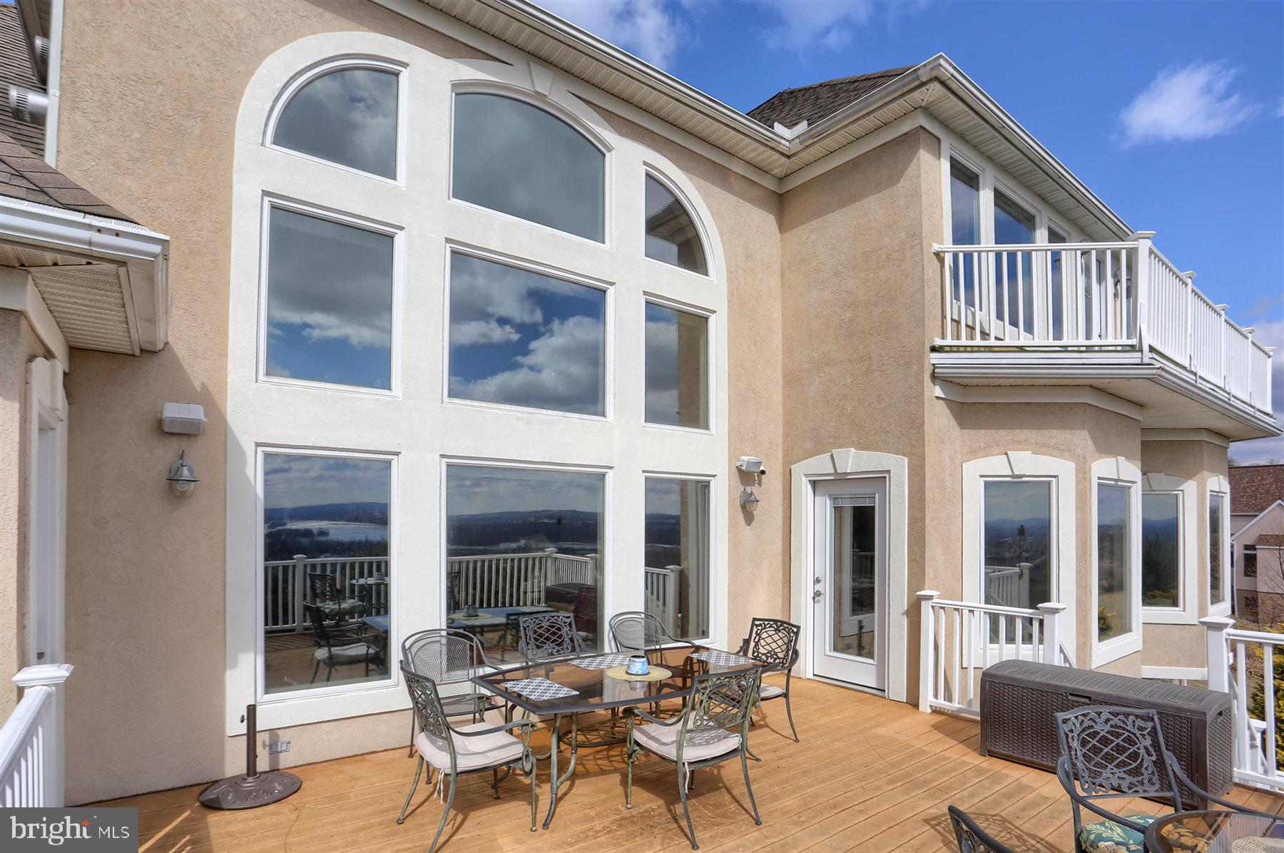 RIVER BEND - Residential